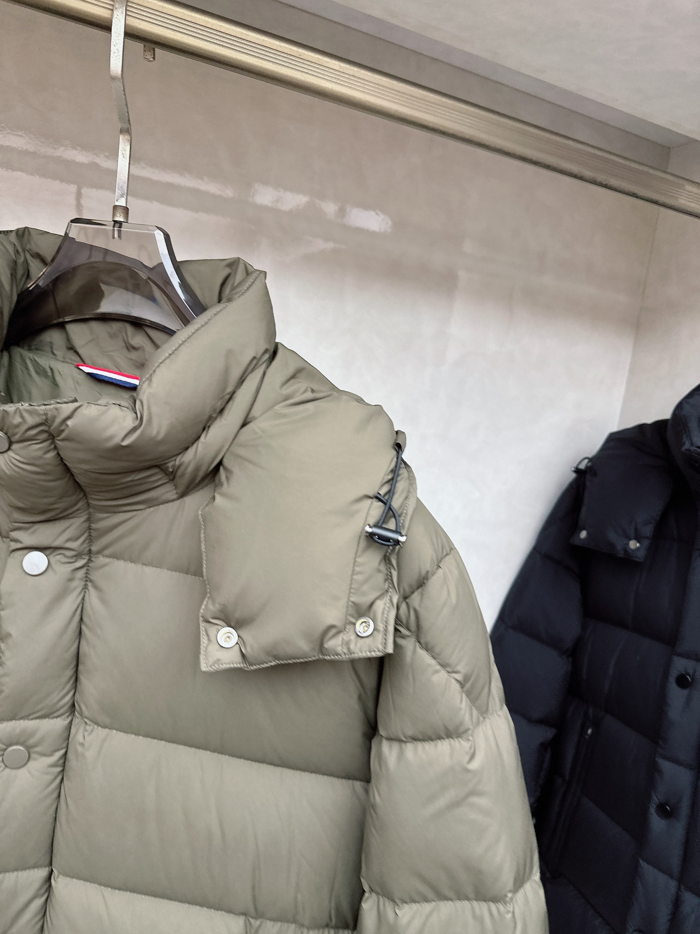 😊 2025秋冬新款羽绒服 原版订制五金配件全进口原版定制 欢迎对比 绝对的高品质 采用顶级进口白鹅绒填