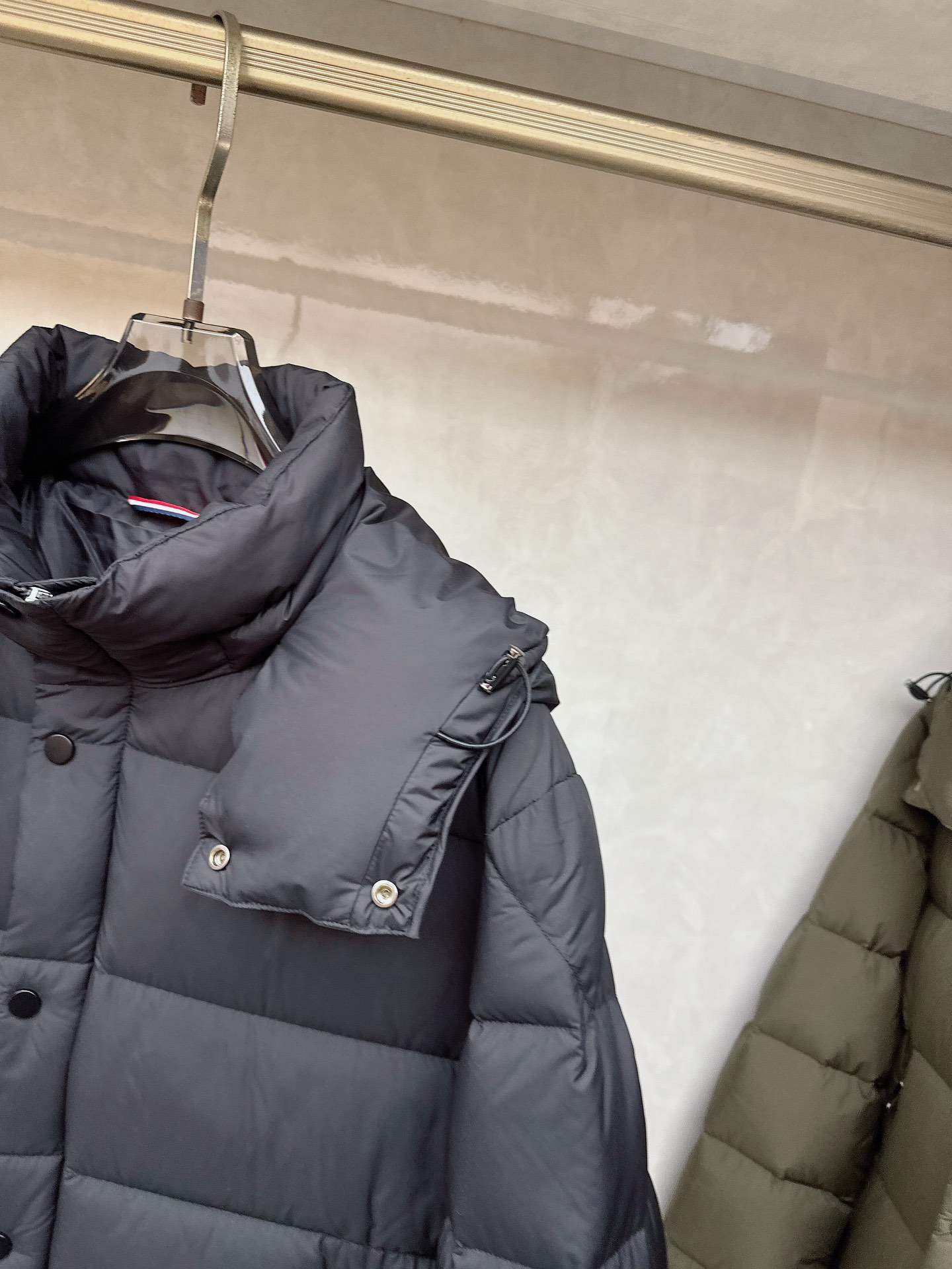 😊 2025秋冬新款羽绒服 原版订制五金配件全进口原版定制 欢迎对比 绝对的高品质 采用顶级进口白鹅绒填