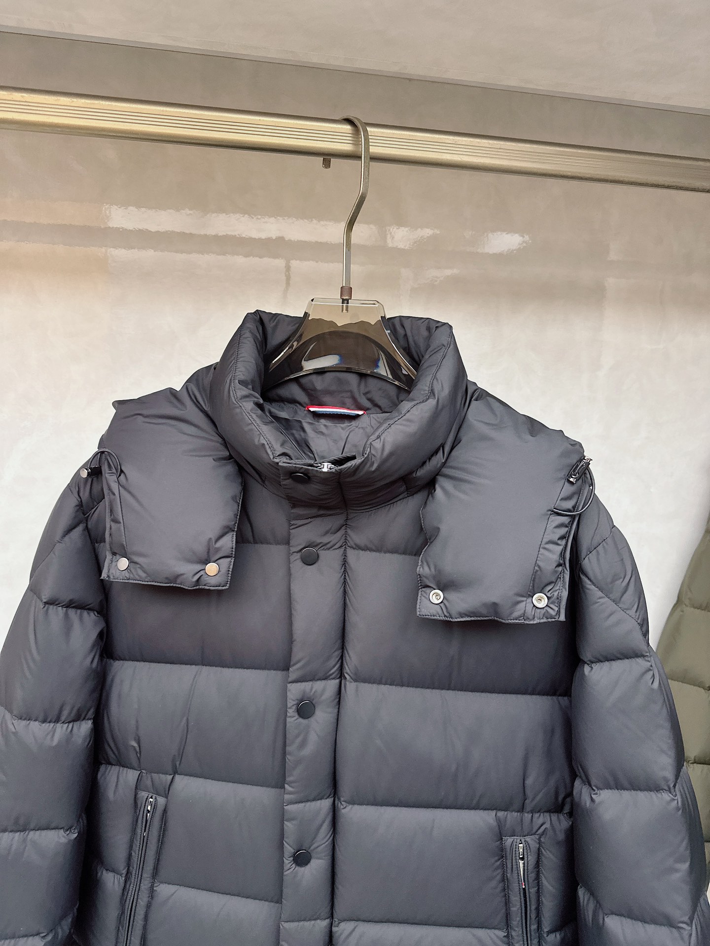 😊 2025秋冬新款羽绒服 原版订制五金配件全进口原版定制 欢迎对比 绝对的高品质 采用顶级进口白鹅绒填