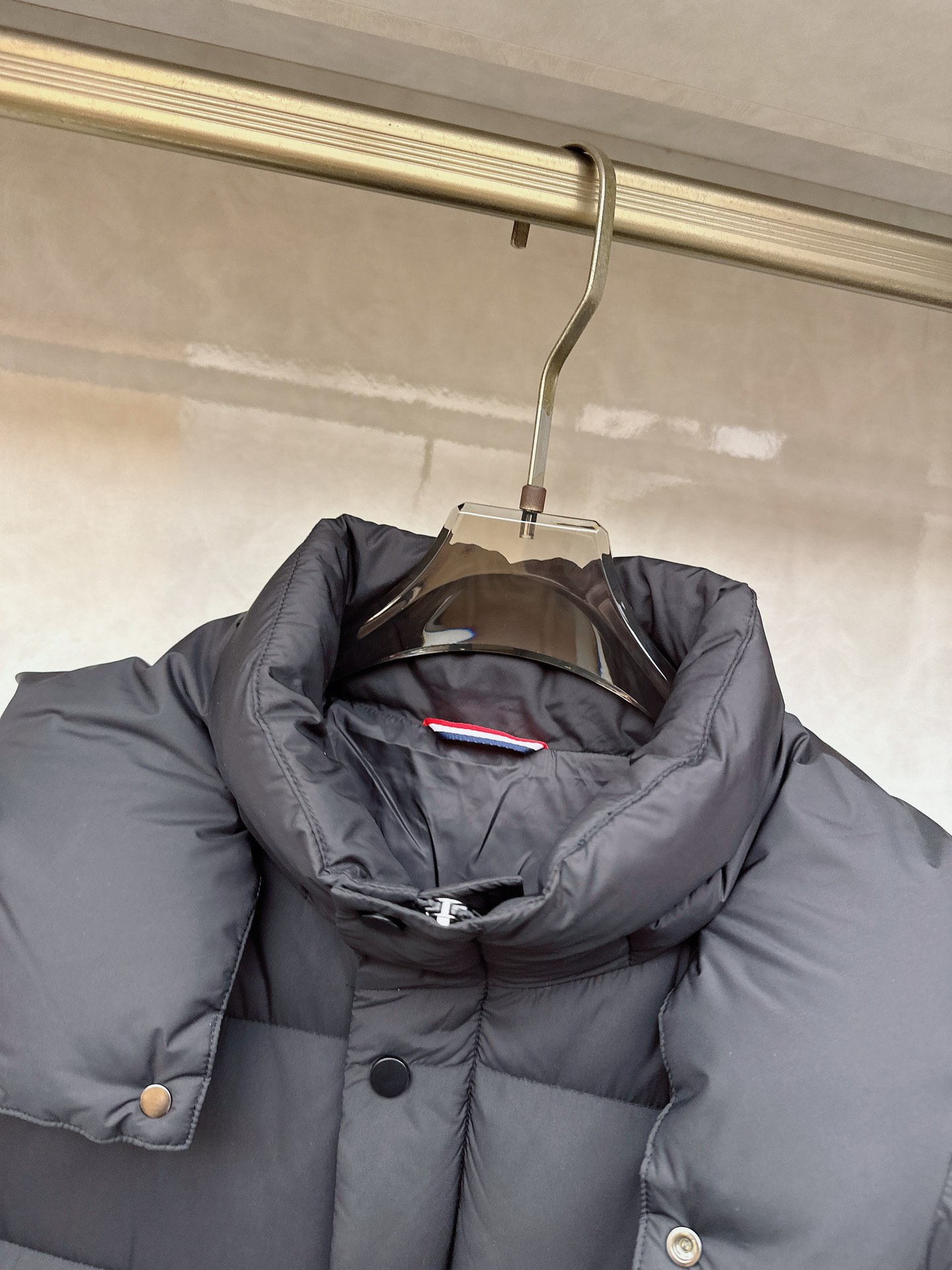 😊 2025秋冬新款羽绒服 原版订制五金配件全进口原版定制 欢迎对比 绝对的高品质 采用顶级进口白鹅绒填