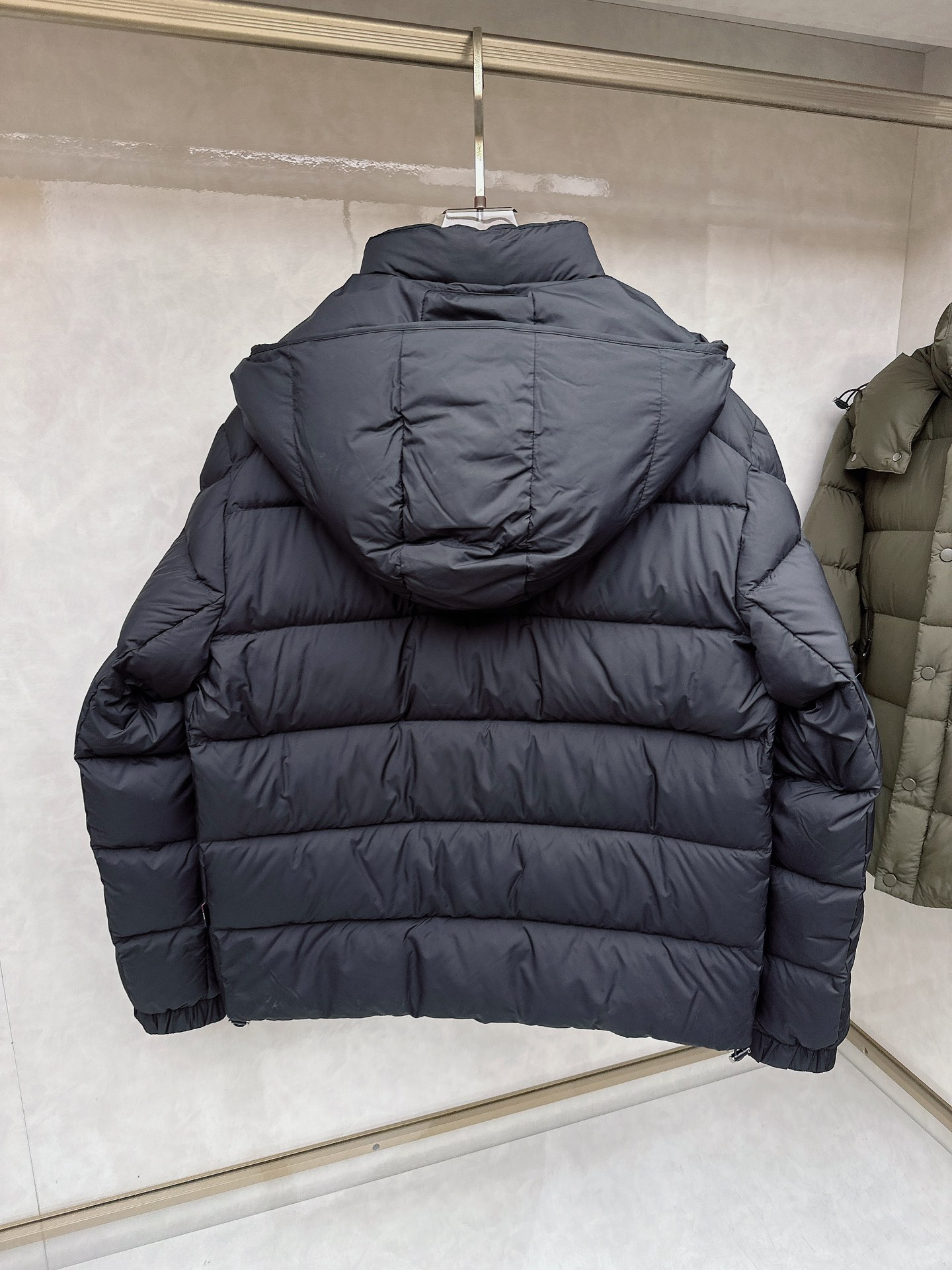 😊 2025秋冬新款羽绒服 原版订制五金配件全进口原版定制 欢迎对比 绝对的高品质 采用顶级进口白鹅绒填