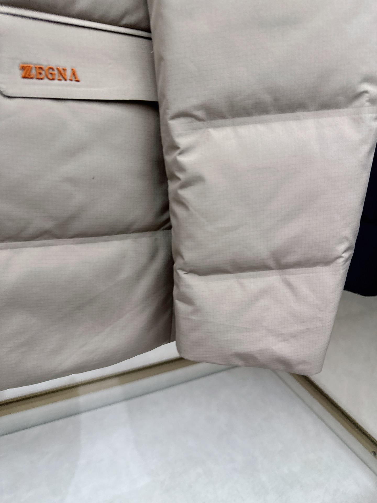 Ermenegildo Zeg*a杰尼亚 2025新款羽绒服，衣领可拆，秀场新品，品相非常完美，高科技防