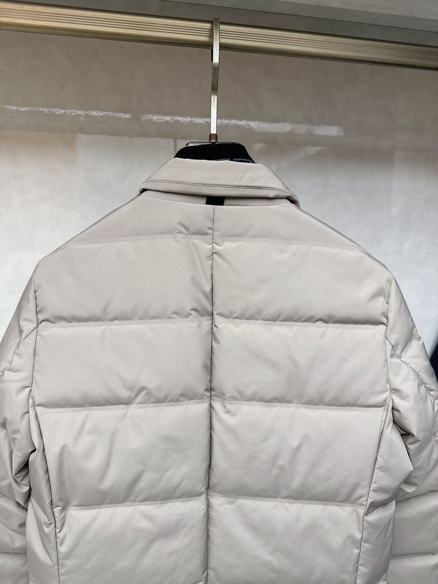 Ermenegildo Zeg*a杰尼亚 2025新款羽绒服，衣领可拆，秀场新品，品相非常完美，高科技防