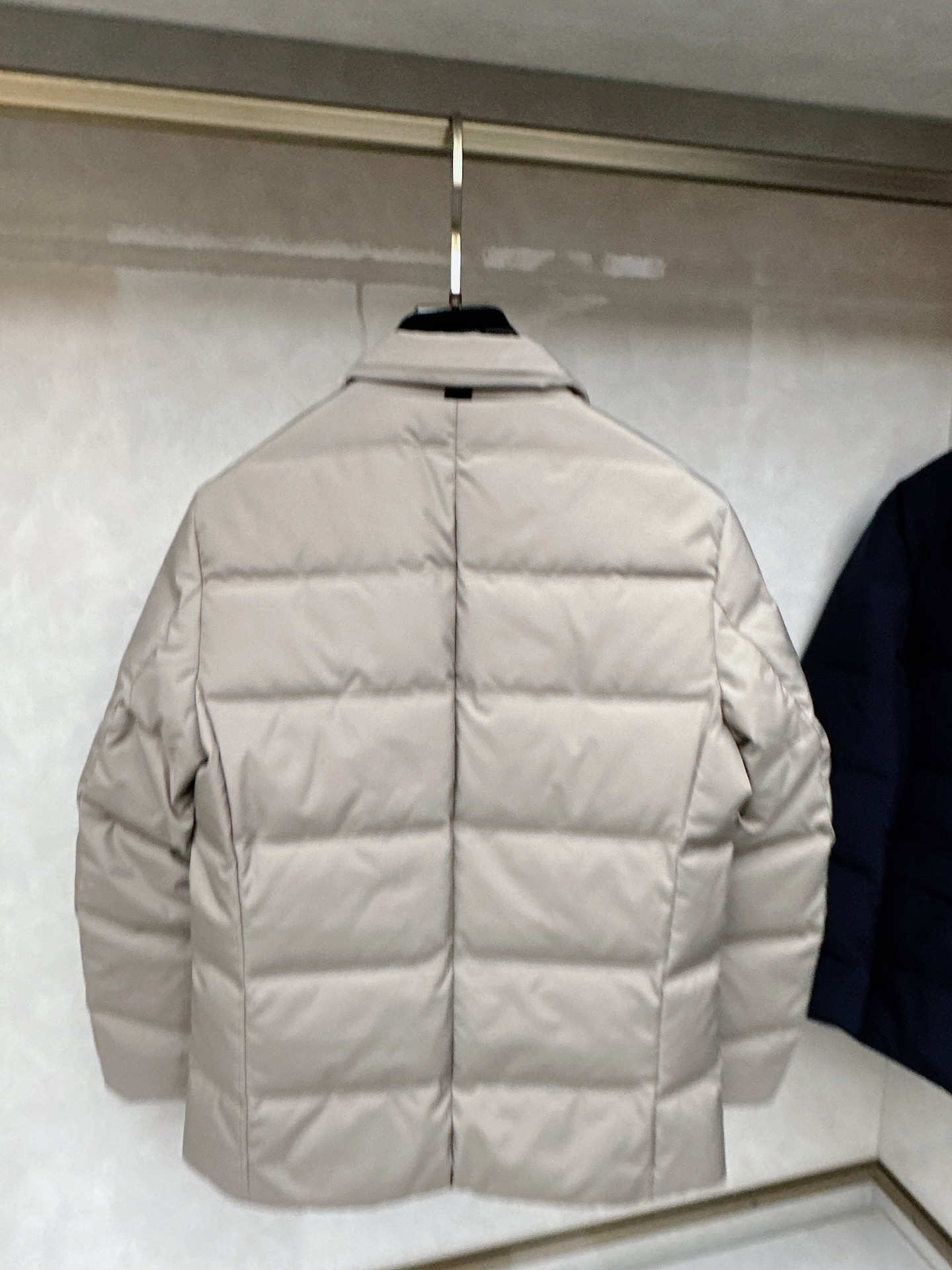 Ermenegildo Zeg*a杰尼亚 2025新款羽绒服，衣领可拆，秀场新品，品相非常完美，高科技防