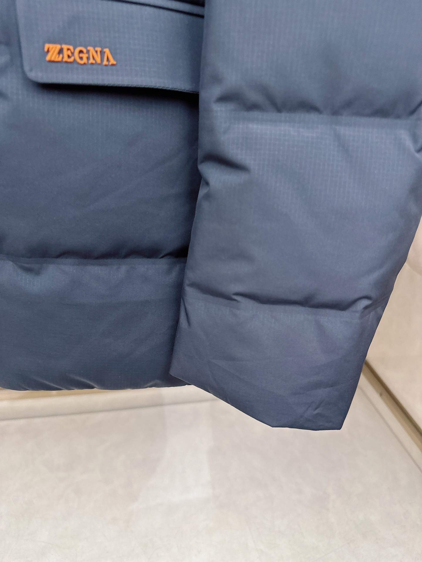 Ermenegildo Zeg*a杰尼亚 2025新款羽绒服，衣领可拆，秀场新品，品相非常完美，高科技防