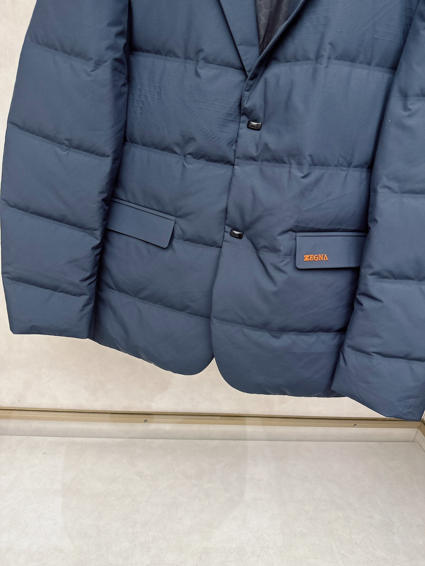 Ermenegildo Zeg*a杰尼亚 2025新款羽绒服，衣领可拆，秀场新品，品相非常完美，高科技防