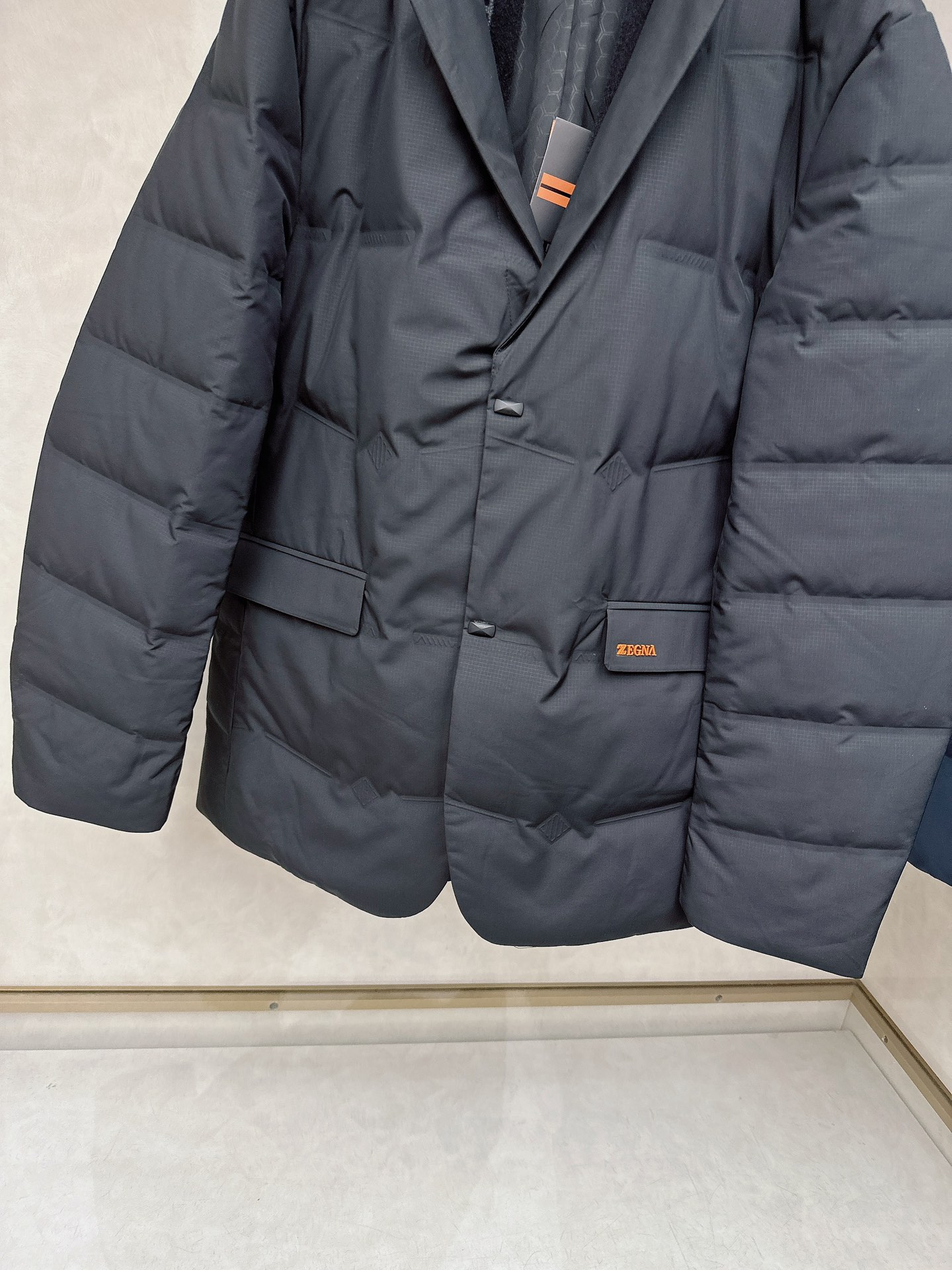 Ermenegildo Zeg*a杰尼亚 2025新款羽绒服，衣领可拆，秀场新品，品相非常完美，高科技防