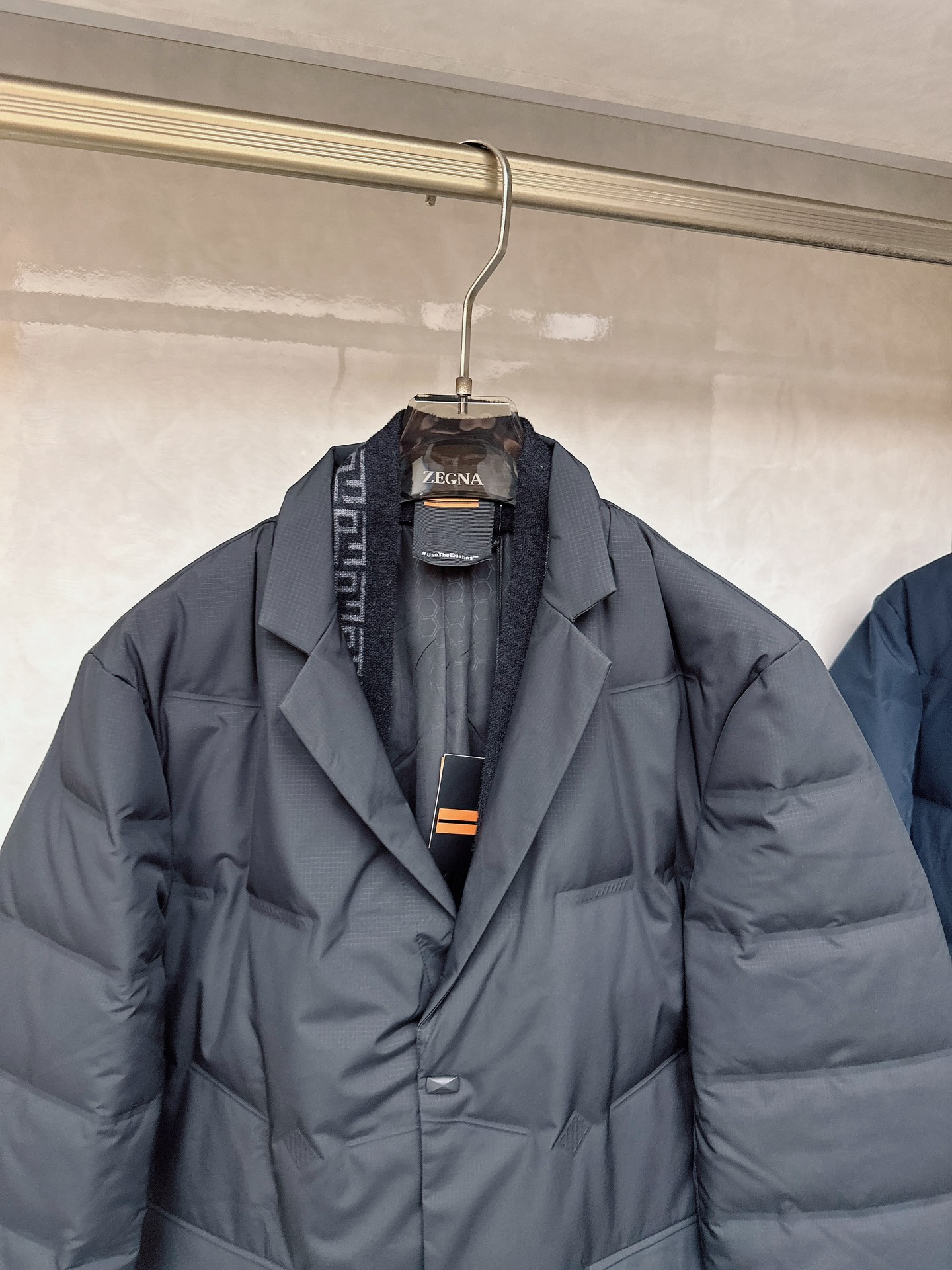 Ermenegildo Zeg*a杰尼亚 2025新款羽绒服，衣领可拆，秀场新品，品相非常完美，高科技防