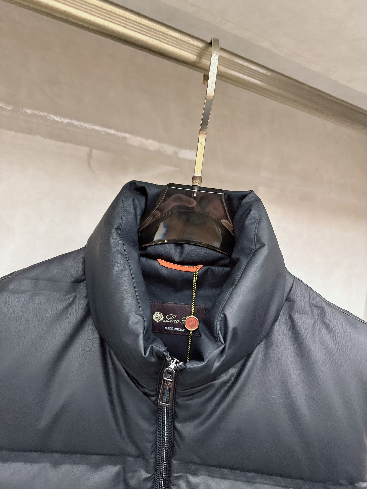 lP🆕 诺悠翩雅 25秋冬男士时尚羽绒服马甲 轻奢时尚休闲风格，轻盈保暖柔软！低调系列时尚百搭，就是有型