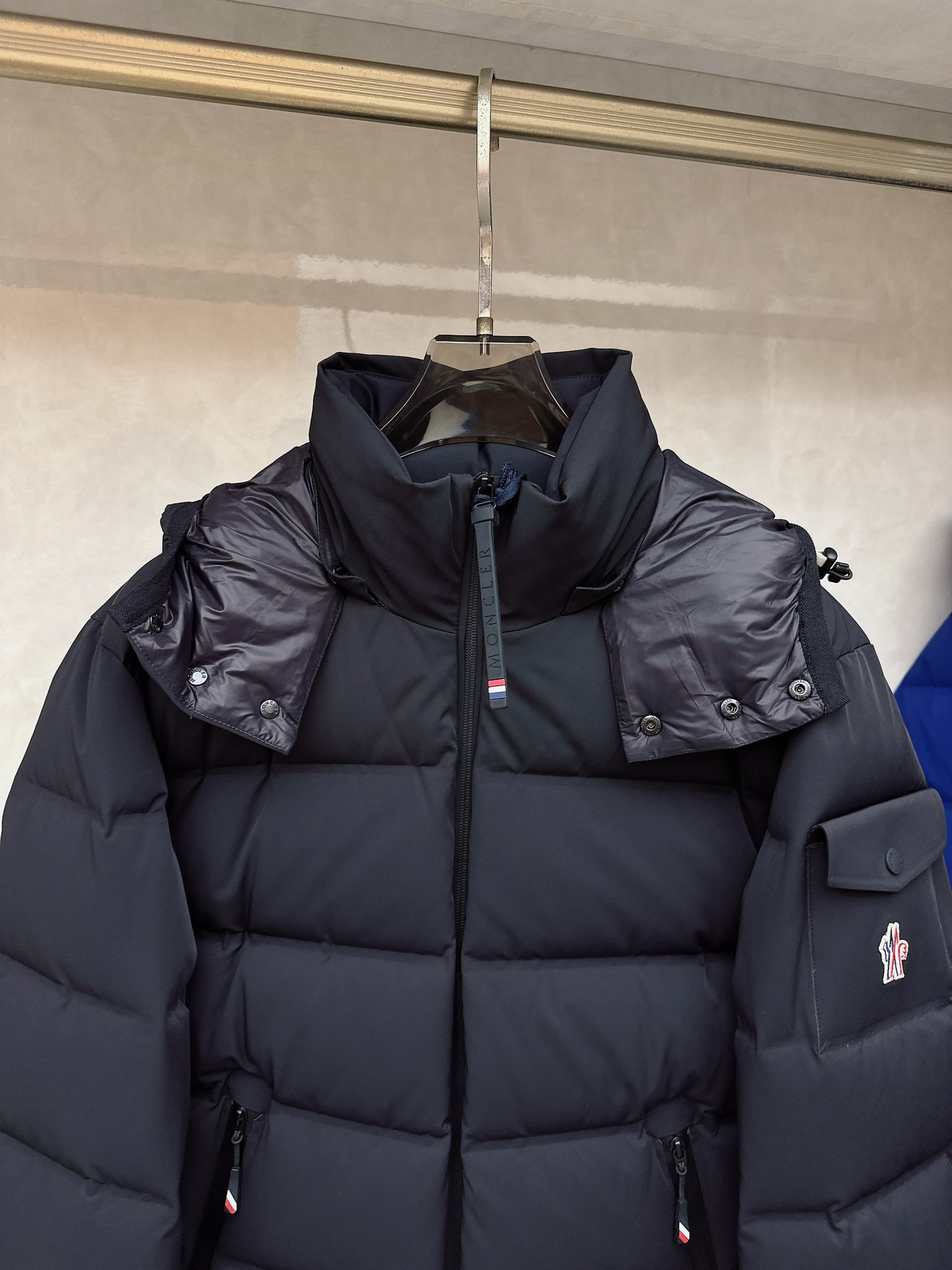 特级羽绒⬆️Moncler Montgetech(限定蓝色)高端男士短款羽绒夹克外套.柜台2w开外的高端
