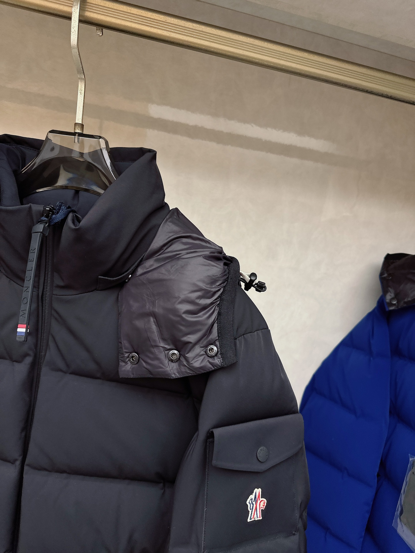 特级羽绒⬆️Moncler Montgetech(限定蓝色)高端男士短款羽绒夹克外套.柜台2w开外的高端