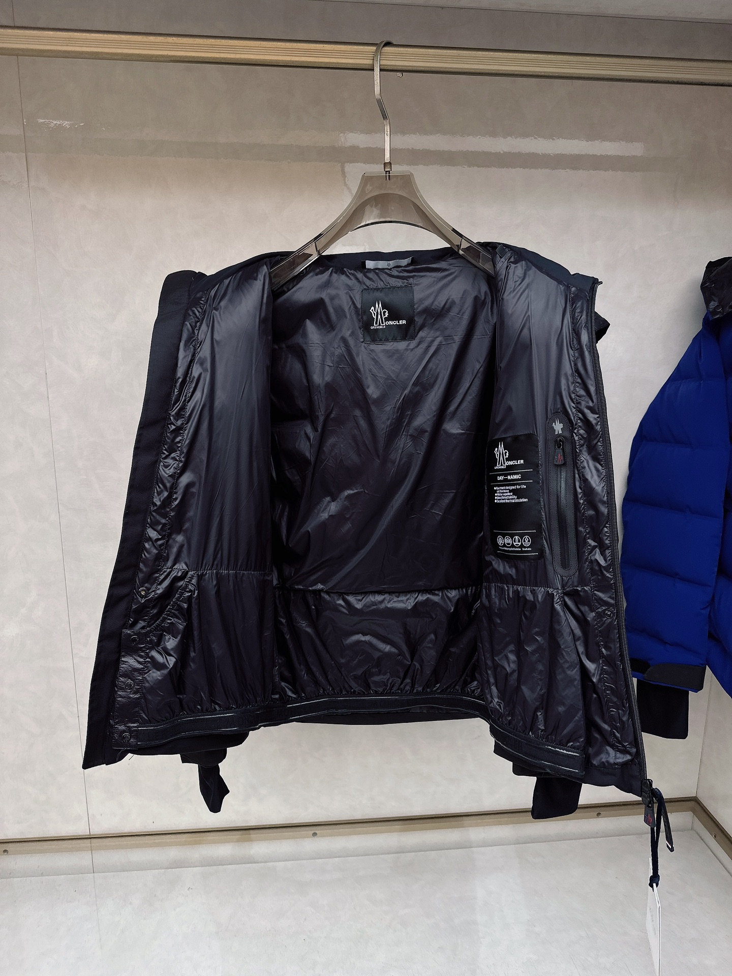 特级羽绒⬆️Moncler Montgetech(限定蓝色)高端男士短款羽绒夹克外套.柜台2w开外的高端