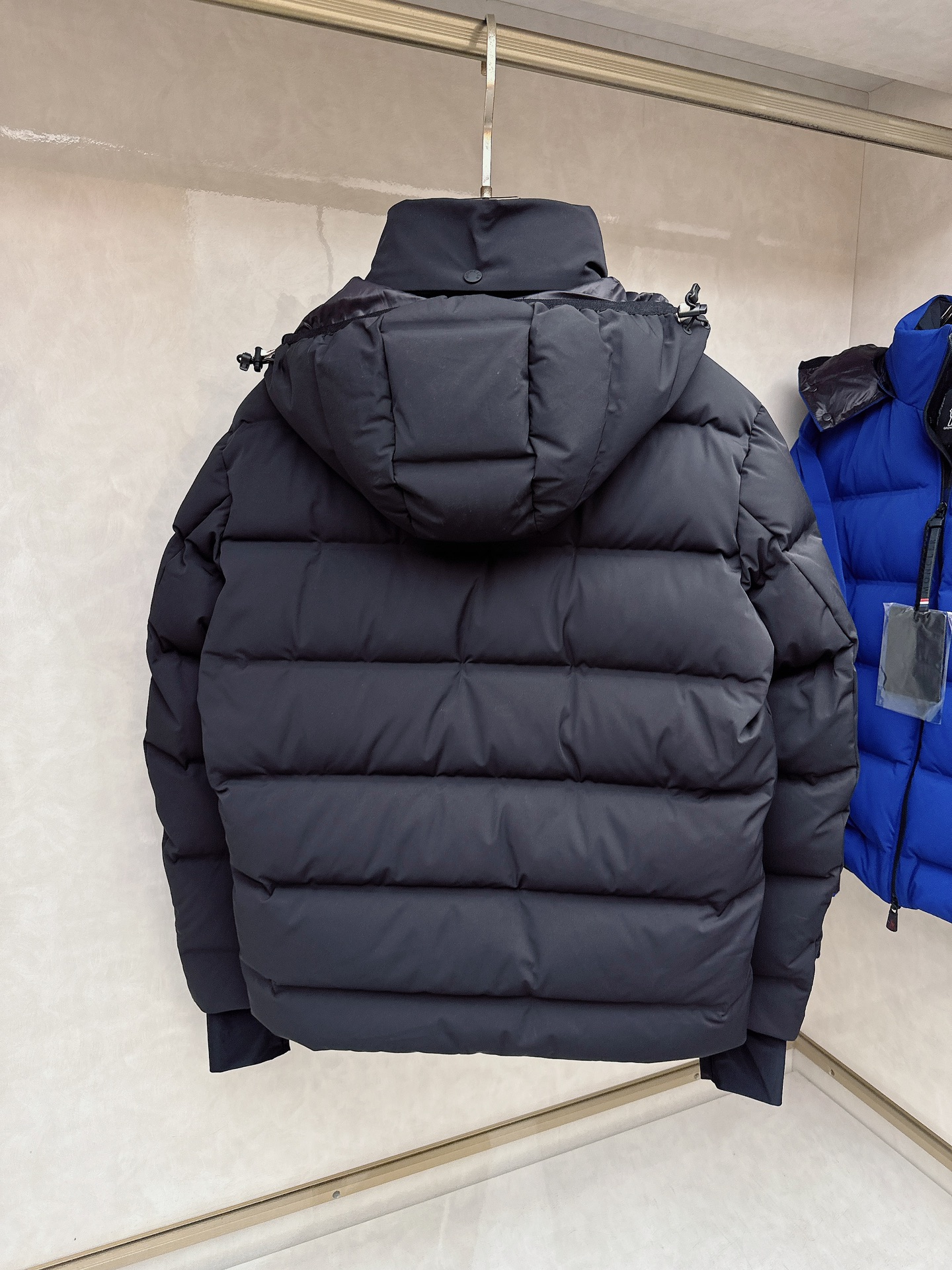 特级羽绒⬆️Moncler Montgetech(限定蓝色)高端男士短款羽绒夹克外套.柜台2w开外的高端
