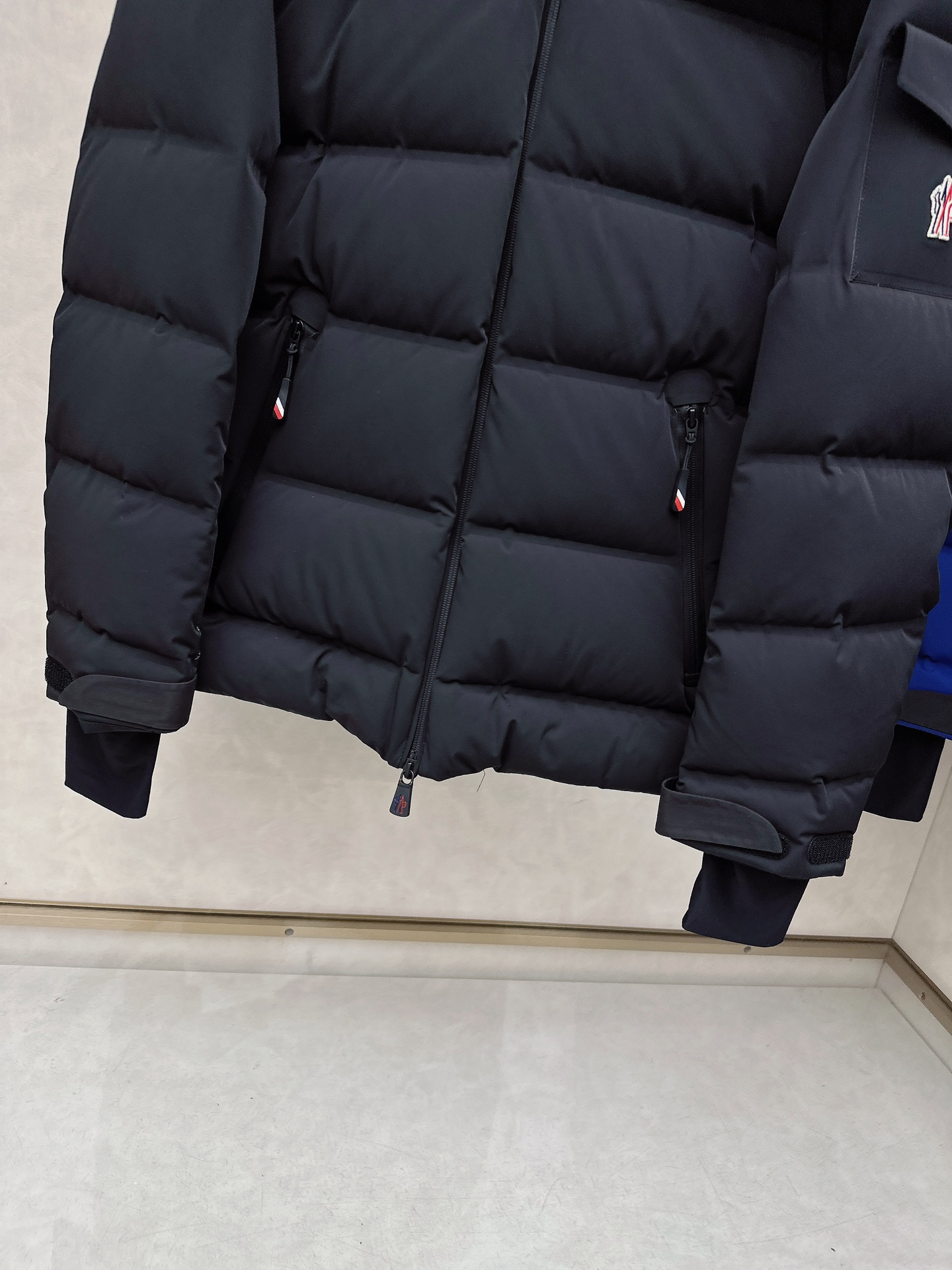 特级羽绒⬆️Moncler Montgetech(限定蓝色)高端男士短款羽绒夹克外套.柜台2w开外的高端