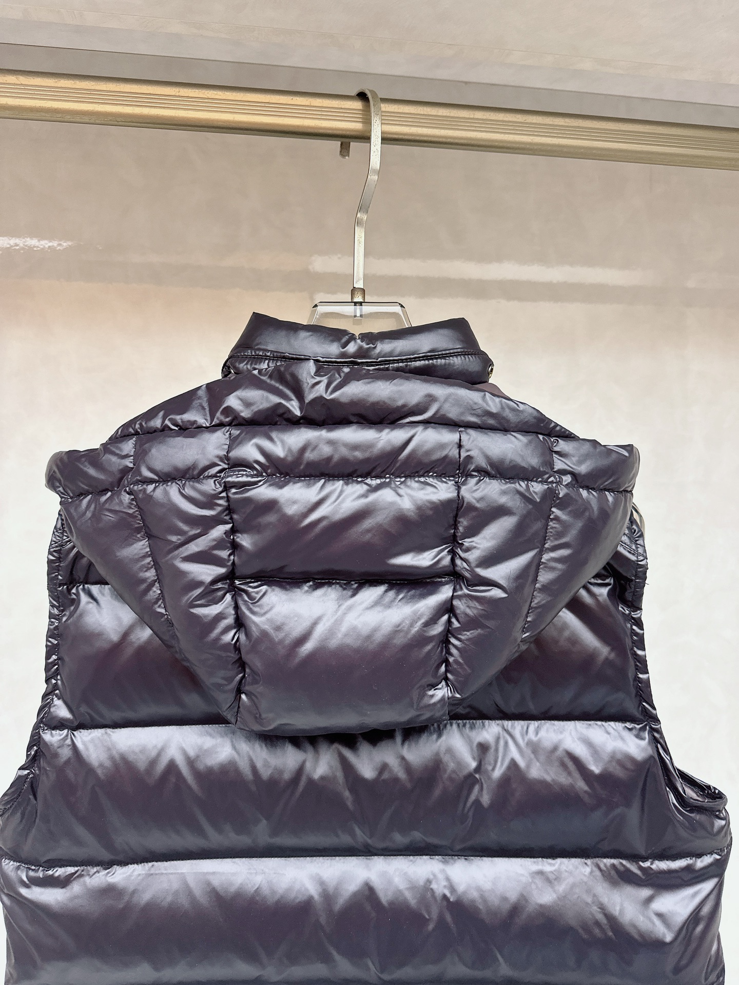 特级羽绒⬆️Moncler Bormes(贸易公司渠道订单)男士连帽羽绒马甲.连帽可脱卸.可变立领马甲.