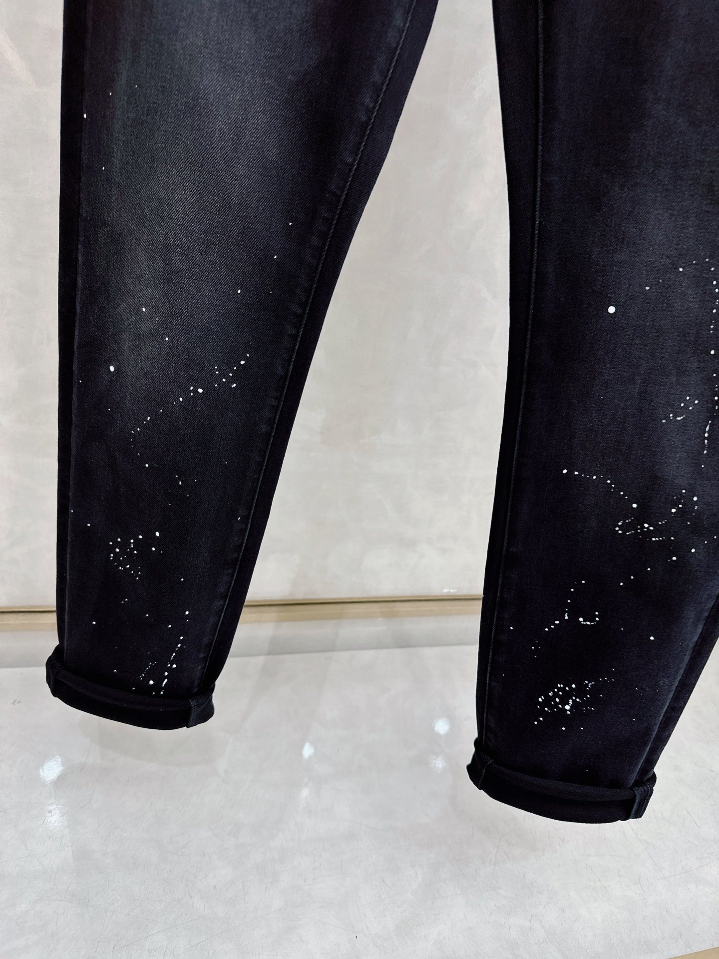 纪梵希 2025秋冬🔥🔥新款现货上市，原单爆款牛仔裤👖超级定制款，原版五金，超级重工工艺，版型超赞👍细节