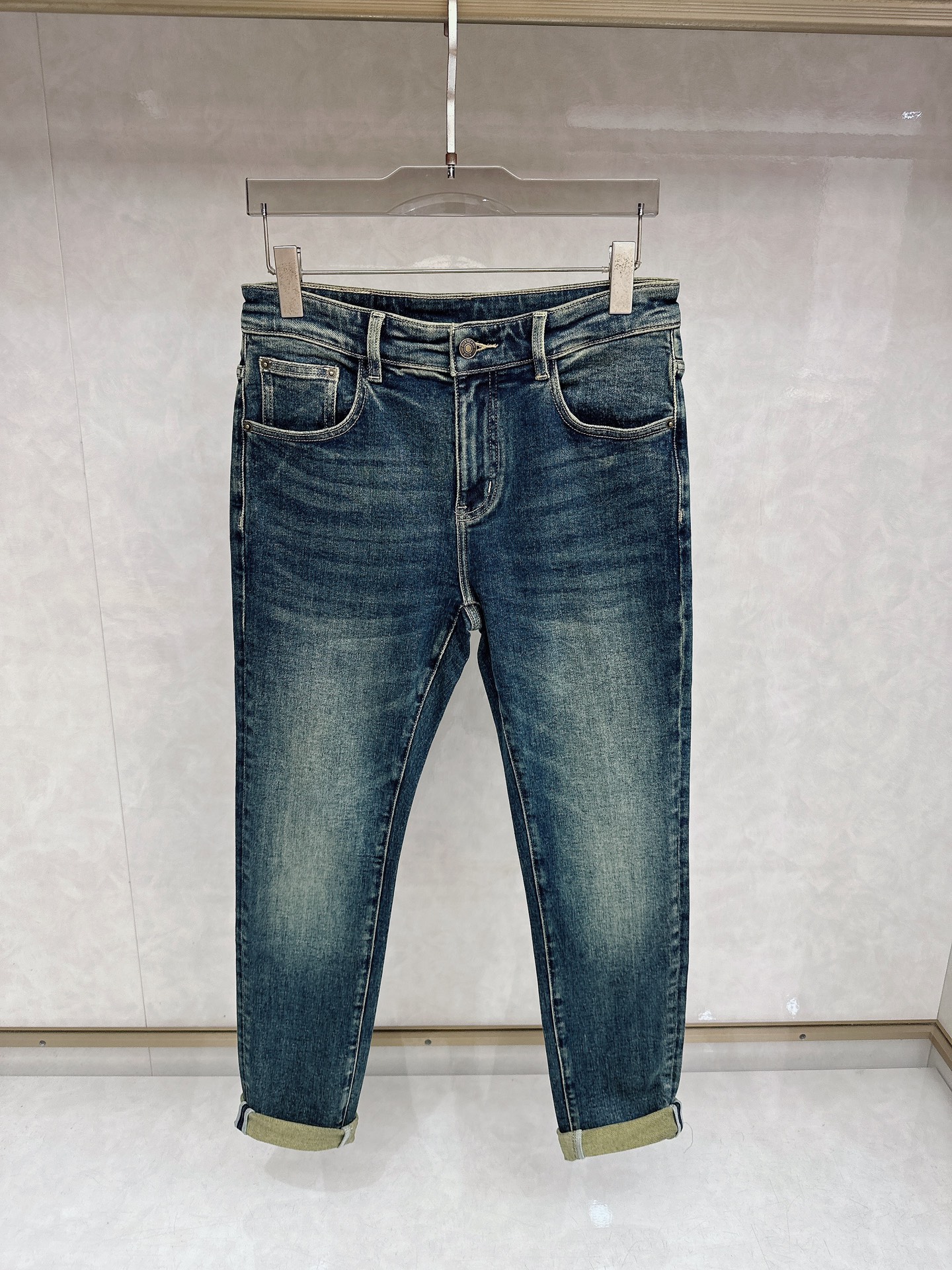 巴宝莉 2025秋冬🔥🔥新款现货上市，原单爆款牛仔裤👖超级定制款，原版五金，超级重工工艺，版型超赞👍细节