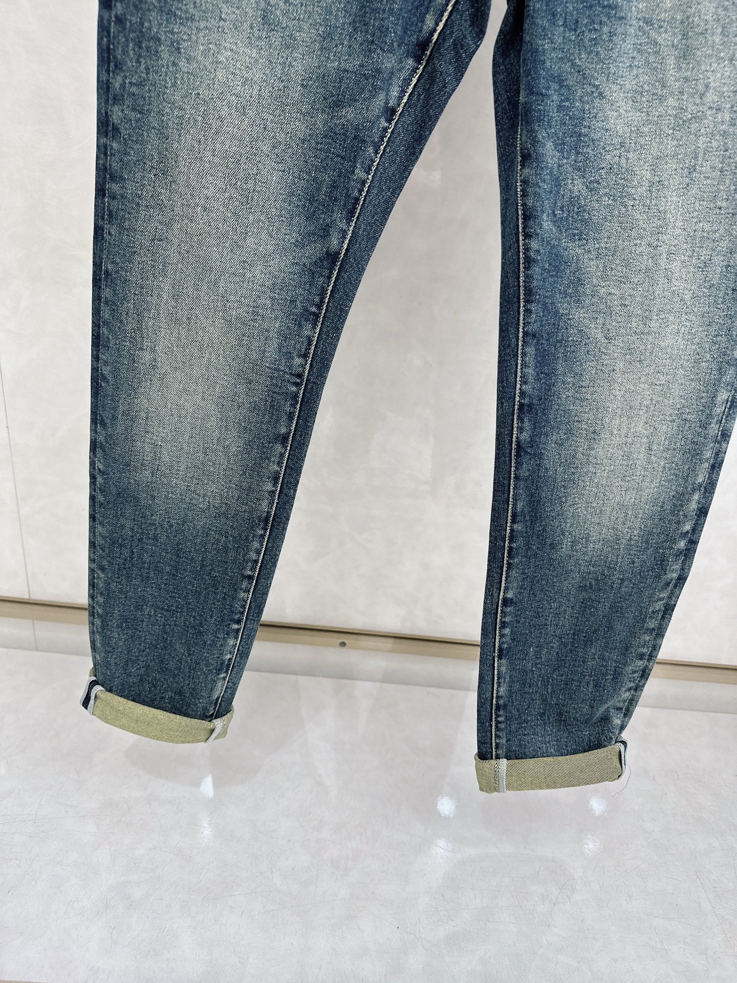 巴宝莉 2025秋冬🔥🔥新款现货上市，原单爆款牛仔裤👖超级定制款，原版五金，超级重工工艺，版型超赞👍细节