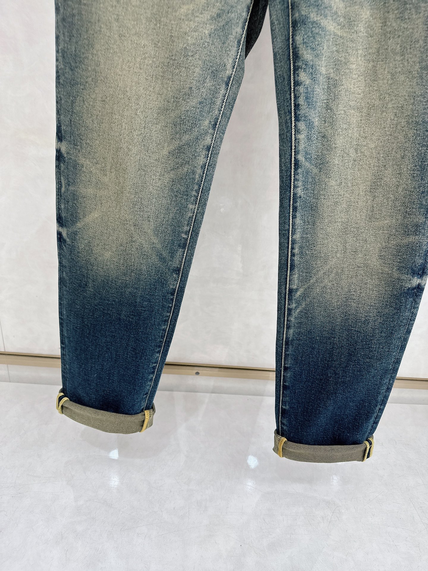 DG 2025秋冬🔥🔥新款现货上市，原单爆款牛仔裤👖超级定制款，原版五金，超级重工工艺，版型超赞👍细节做