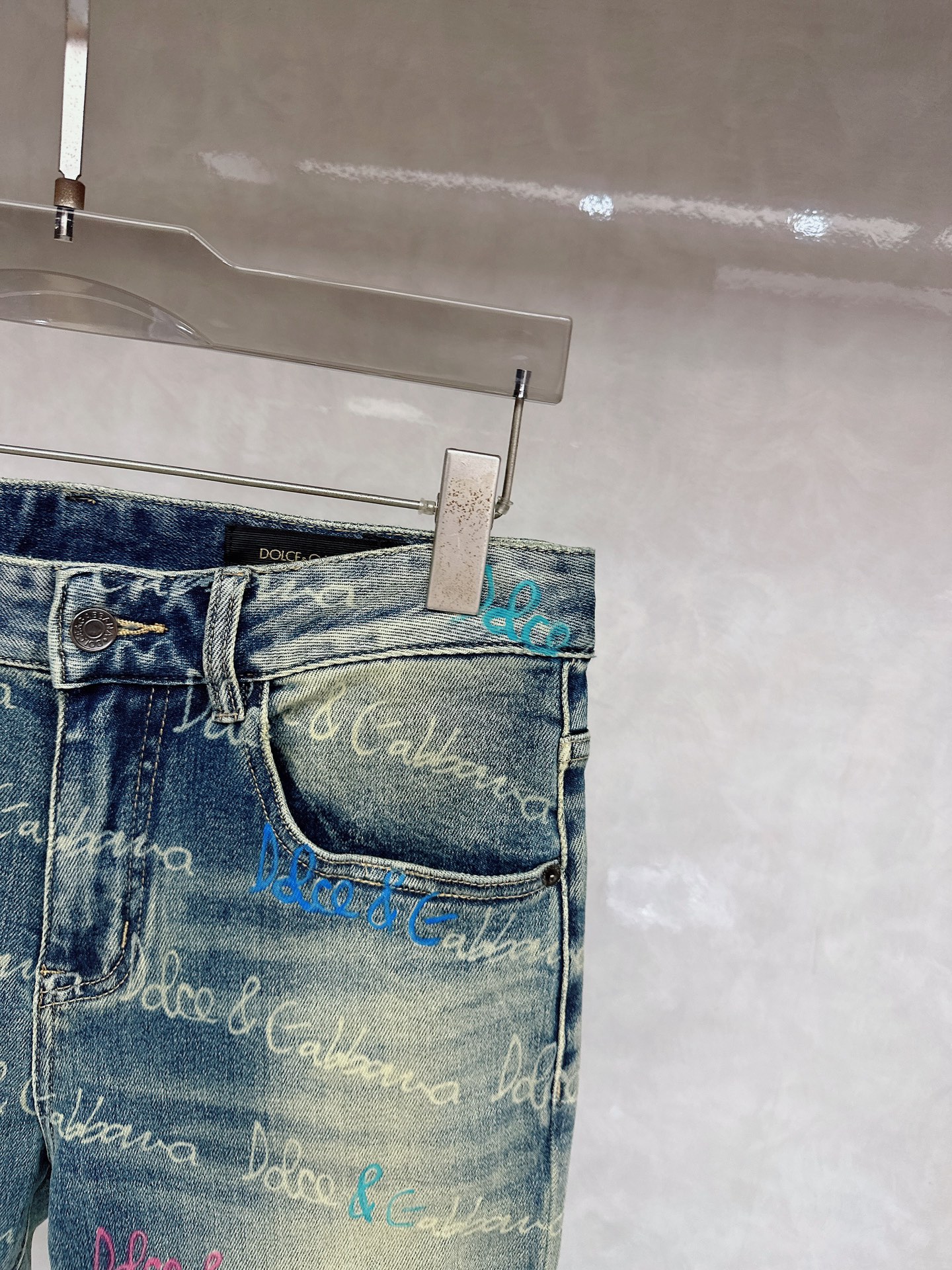 DG 2025秋冬🔥🔥新款现货上市，原单爆款牛仔裤👖超级定制款，原版五金，超级重工工艺，版型超赞👍细节做