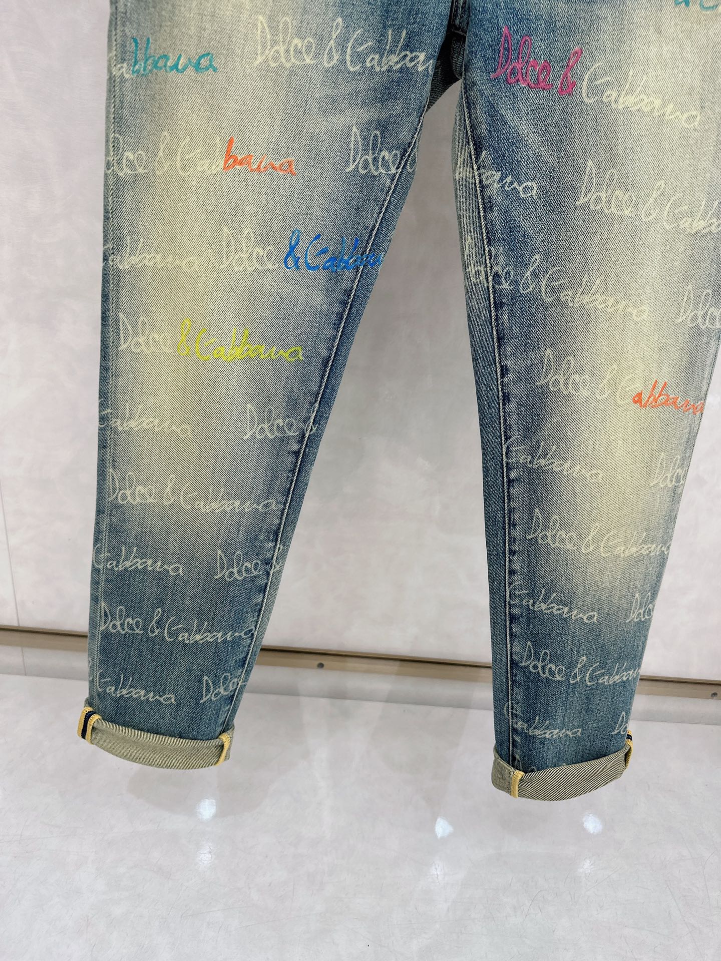 DG 2025秋冬🔥🔥新款现货上市，原单爆款牛仔裤👖超级定制款，原版五金，超级重工工艺，版型超赞👍细节做