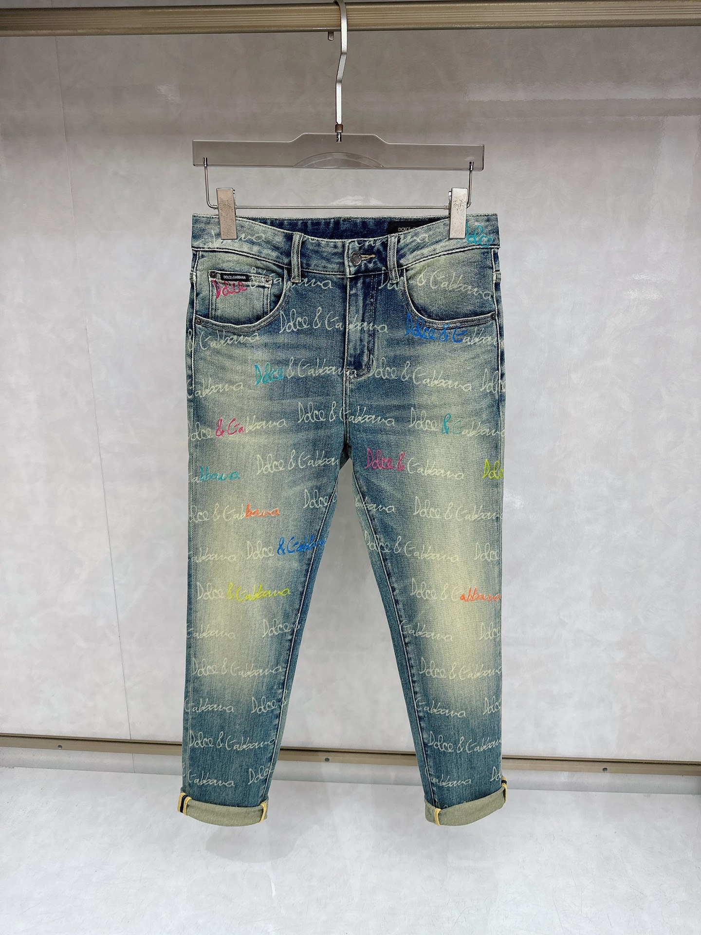 DG 2025秋冬🔥🔥新款现货上市，原单爆款牛仔裤👖超级定制款，原版五金，超级重工工艺，版型超赞👍细节做