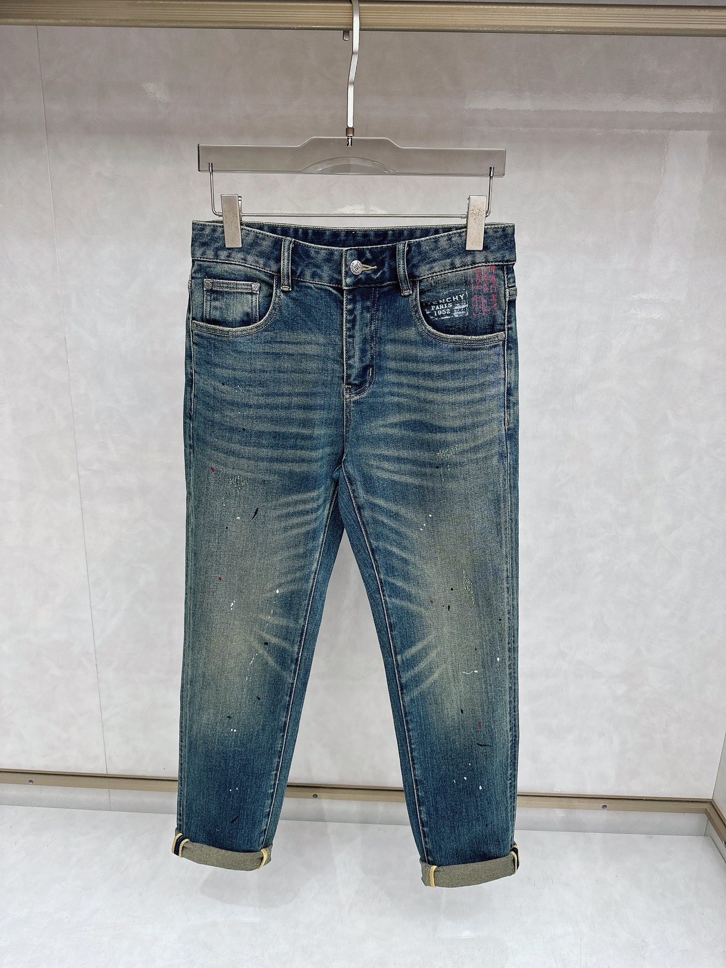 纪梵希 2025秋冬🔥🔥新款现货上市，原单爆款牛仔裤👖超级定制款，原版五金，超级重工工艺，版型超赞👍细节