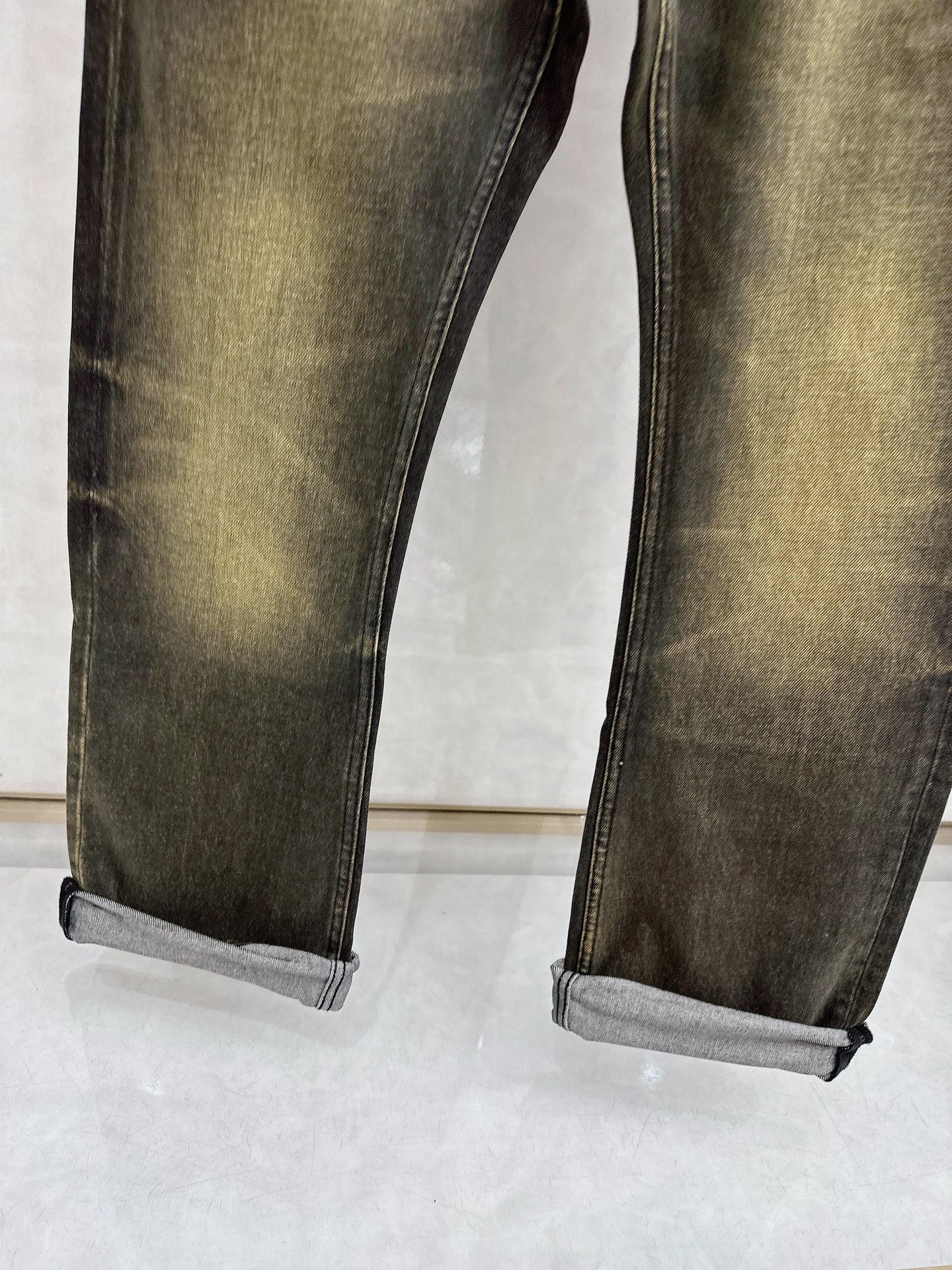 LV 2025秋冬🔥🔥新款现货上市，原单爆款牛仔裤👖超级定制款，原版五金，超级重工工艺，版型超赞👍细节做