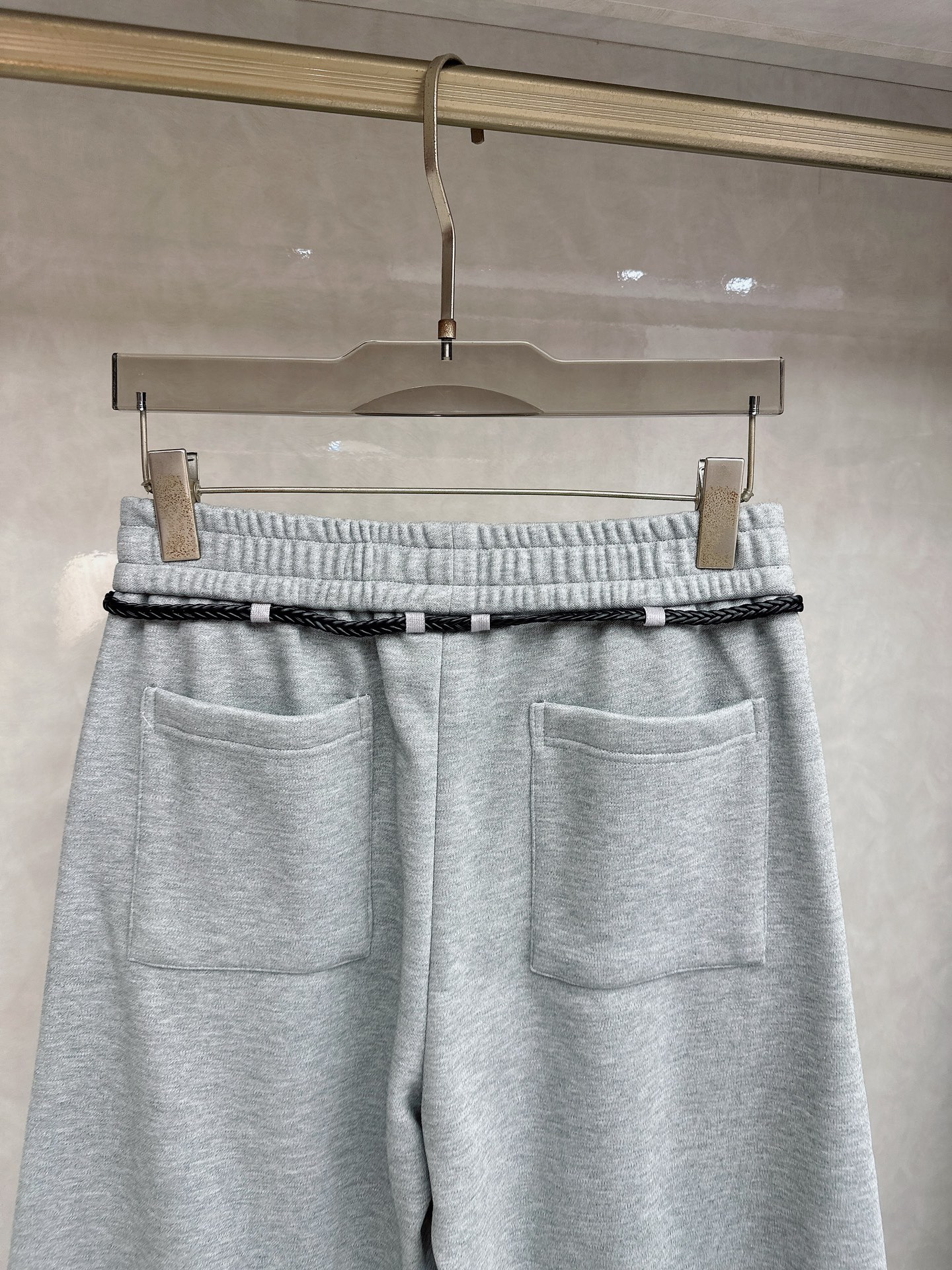 罗意威 2025新款加绒加厚长裤，香港洋行渠道货，高级优质棉质面料，绒面内里，细腻柔软程度非同一般。金属