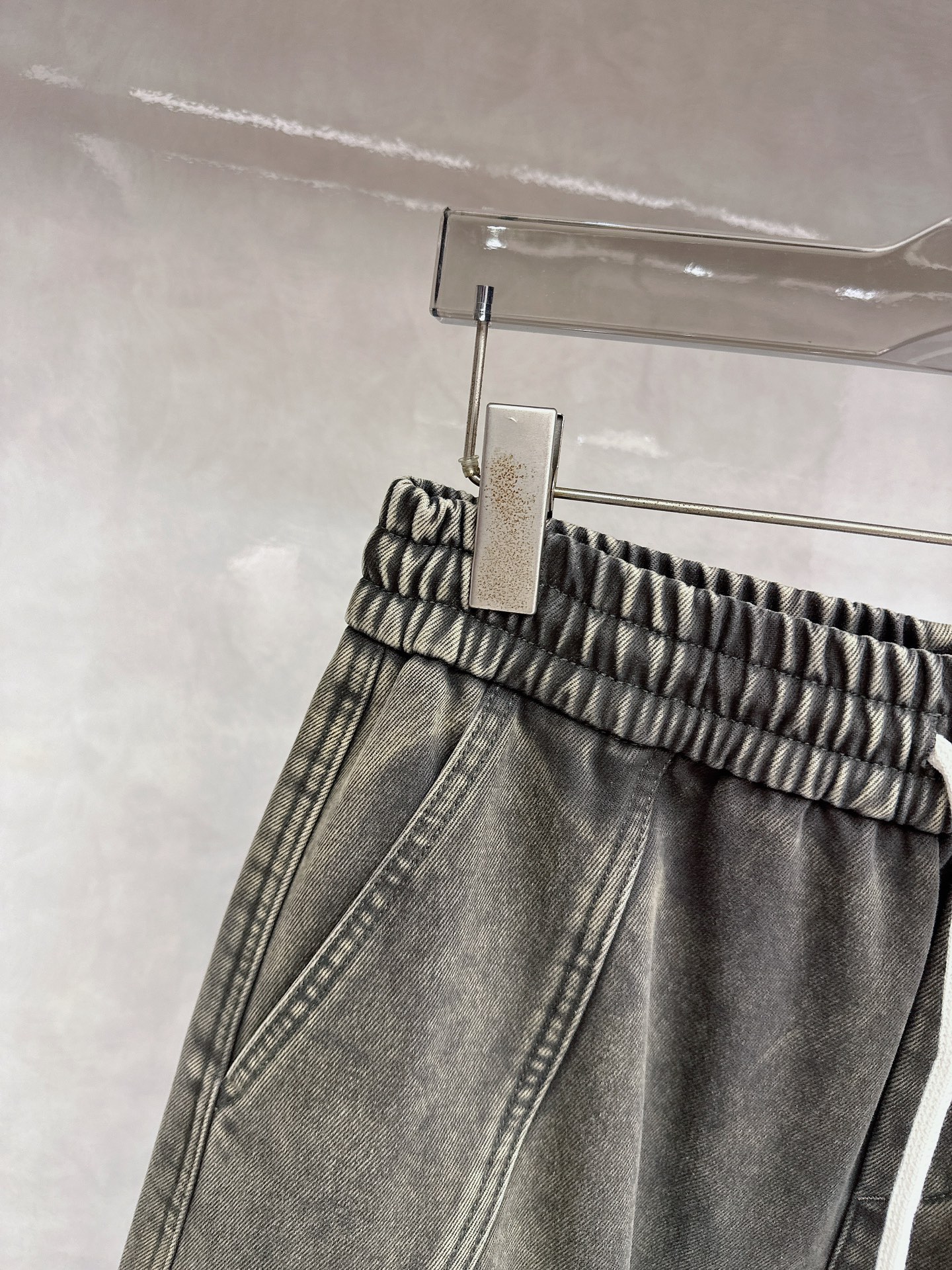 Y3🔥🔥休闲直筒工装长裤，采用优质斜纹材质，挺括有型，侧边工装口袋设计，超级好看，上身足够吸睛且回头率爆