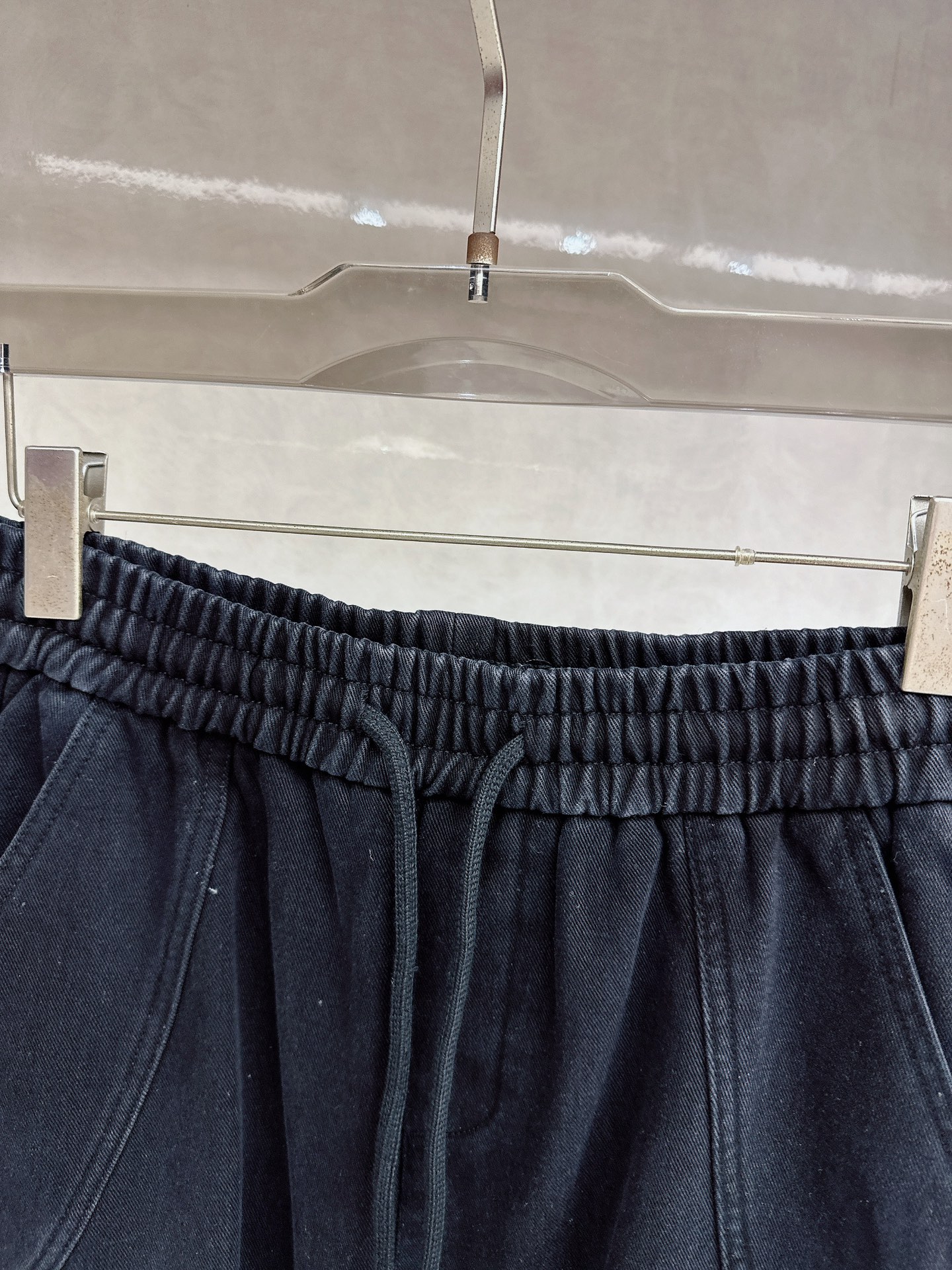 Y3🔥🔥休闲直筒工装长裤，采用优质斜纹材质，挺括有型，侧边工装口袋设计，超级好看，上身足够吸睛且回头率爆