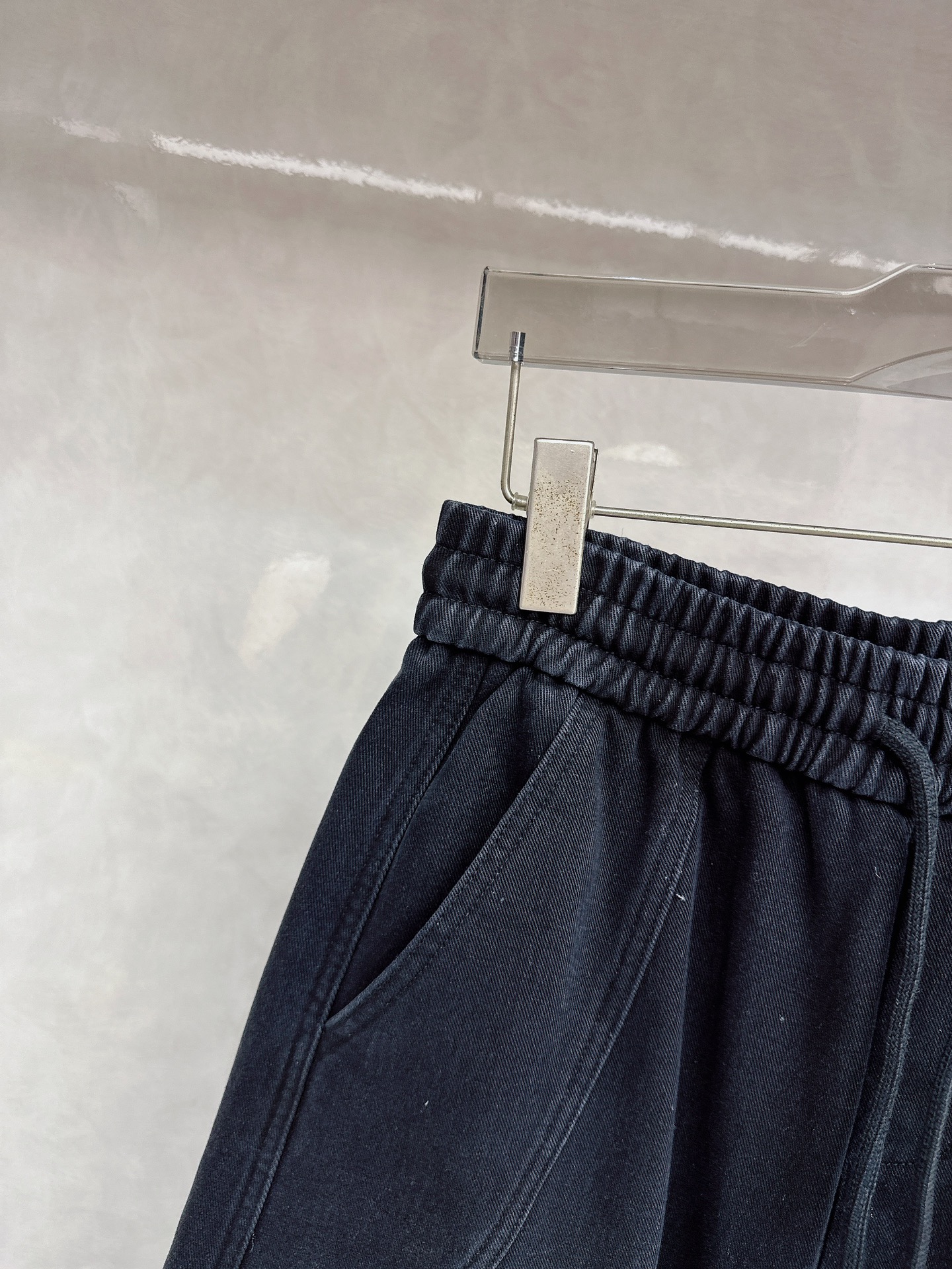 Y3🔥🔥休闲直筒工装长裤，采用优质斜纹材质，挺括有型，侧边工装口袋设计，超级好看，上身足够吸睛且回头率爆