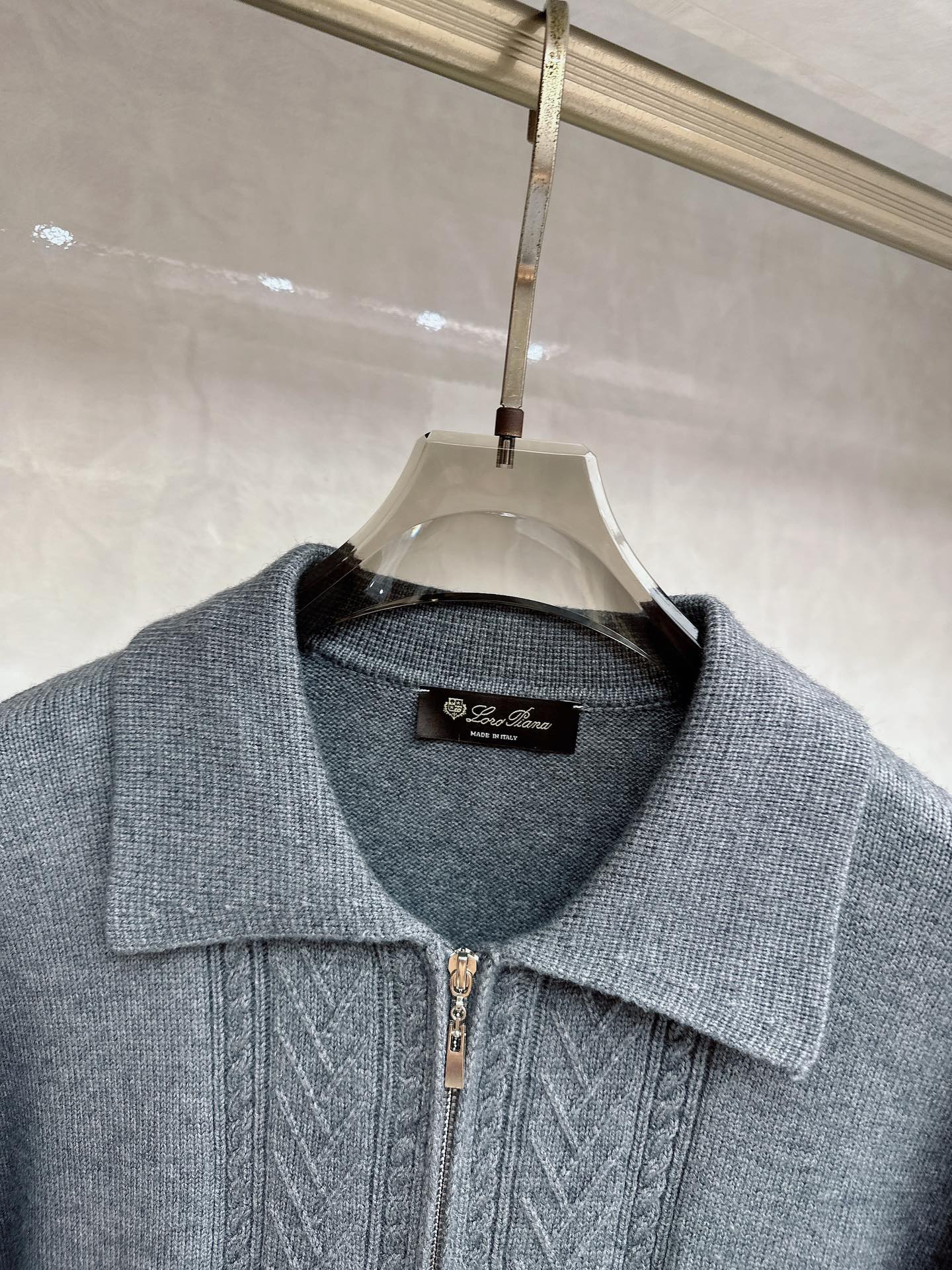 lP🆕🔥🔥新款老钱风休闲针织，触感柔软亲肤，视觉上很精致、有质感、高贵，非常简单也很显品质。独特的中性色