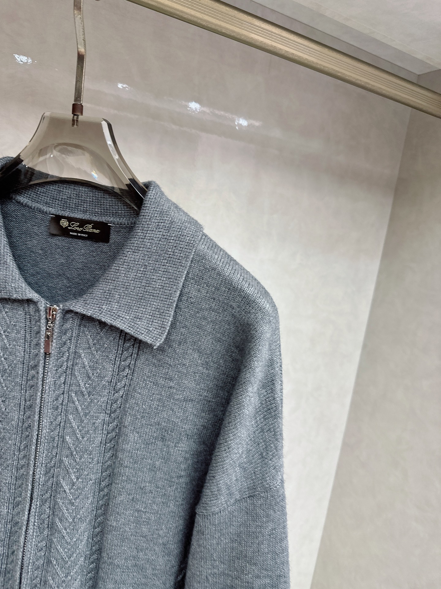 lP🆕🔥🔥新款老钱风休闲针织，触感柔软亲肤，视觉上很精致、有质感、高贵，非常简单也很显品质。独特的中性色