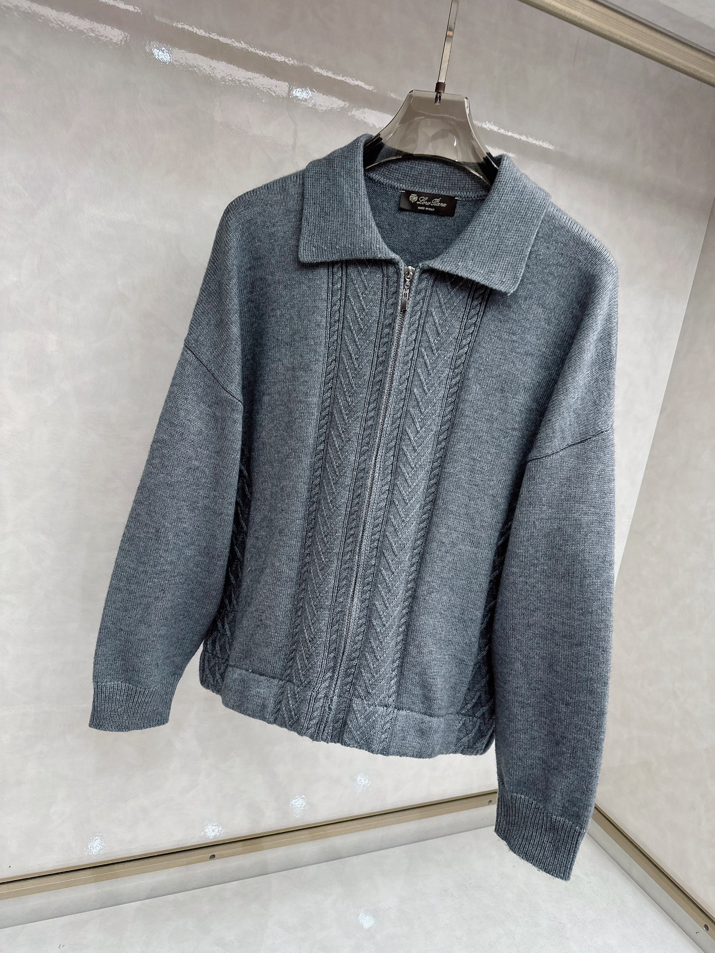 lP🆕🔥🔥新款老钱风休闲针织，触感柔软亲肤，视觉上很精致、有质感、高贵，非常简单也很显品质。独特的中性色