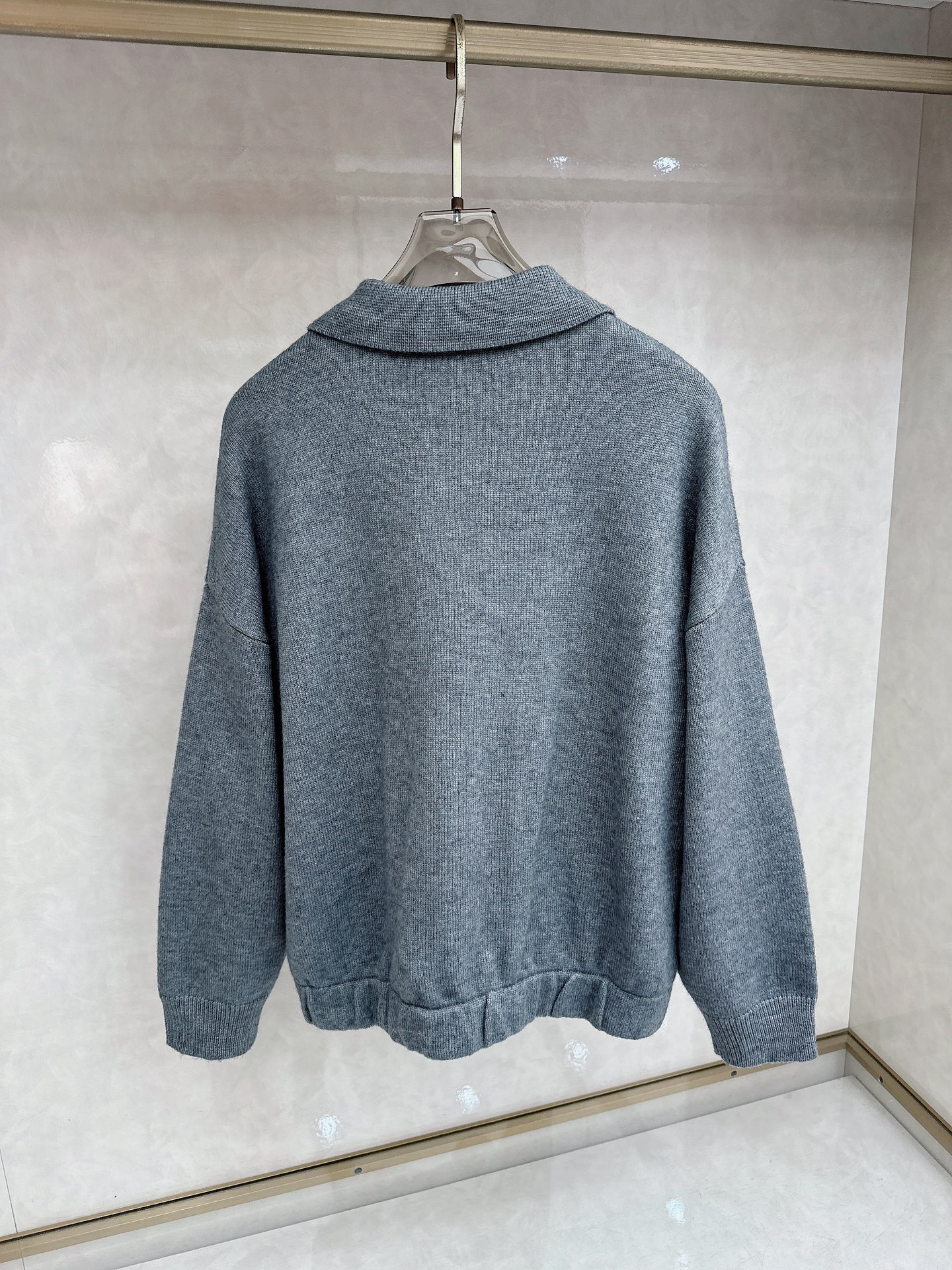 lP🆕🔥🔥新款老钱风休闲针织，触感柔软亲肤，视觉上很精致、有质感、高贵，非常简单也很显品质。独特的中性色