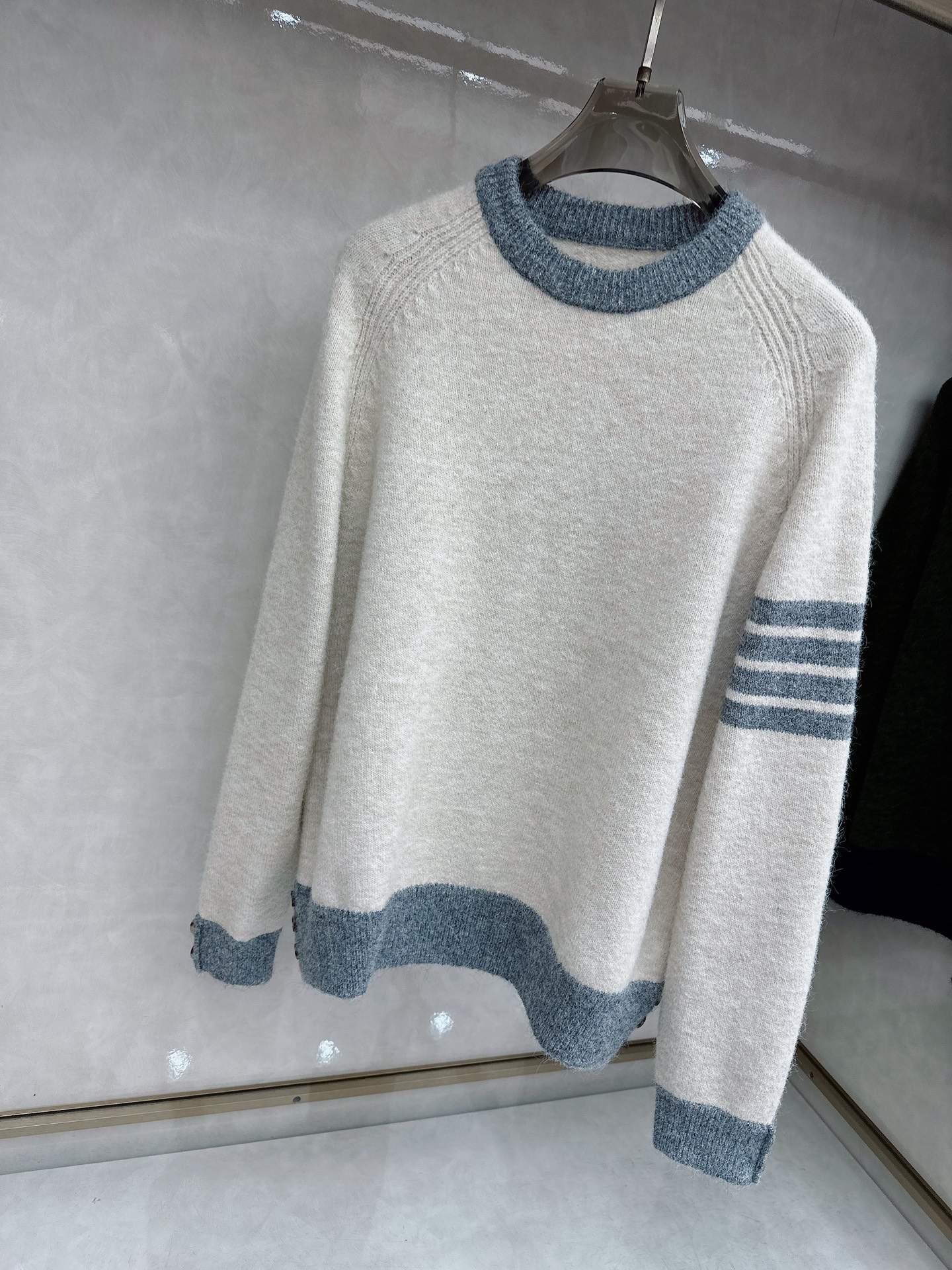 TB新款毛衫毛衣，上身舒适，不挑身材 男女同款，秋冬毛衣，是今年最好看的情侣装，秋冬必备百搭不出错，洋气