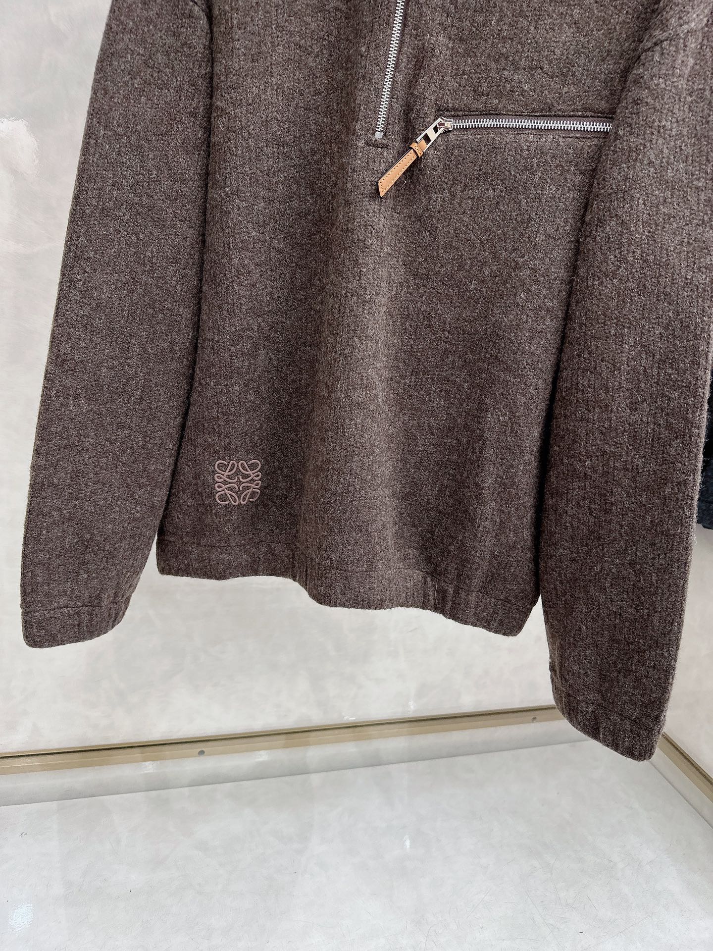 罗意威新款羊毛立领拉链毛衣，上身舒适，不挑身材 男女同款，秋冬毛衣，是今年最好看的情侣装，秋冬必备百搭不