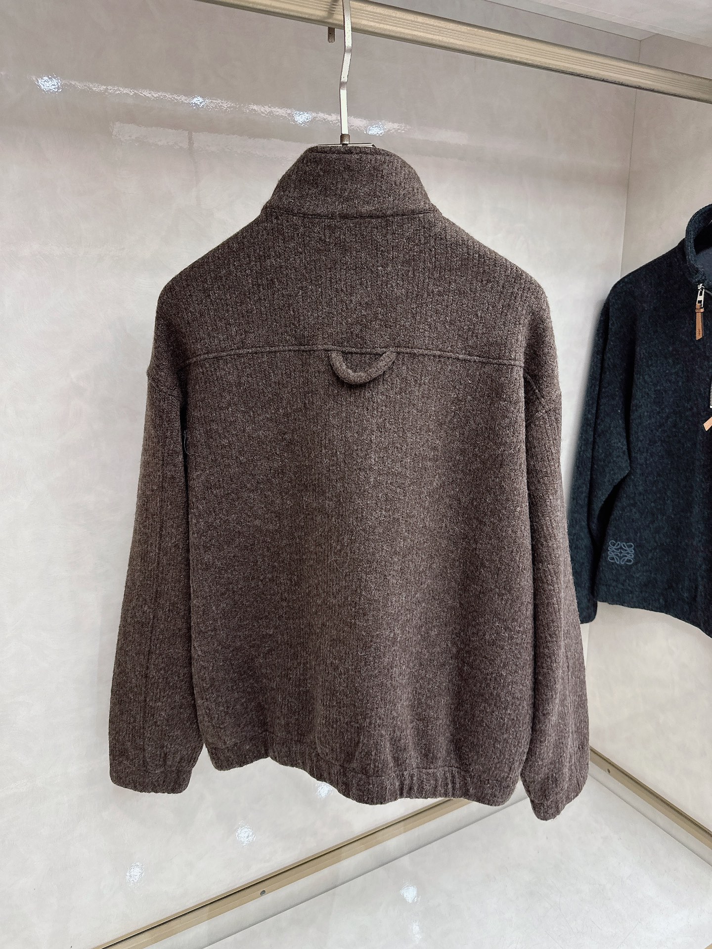 罗意威新款羊毛立领拉链毛衣，上身舒适，不挑身材 男女同款，秋冬毛衣，是今年最好看的情侣装，秋冬必备百搭不