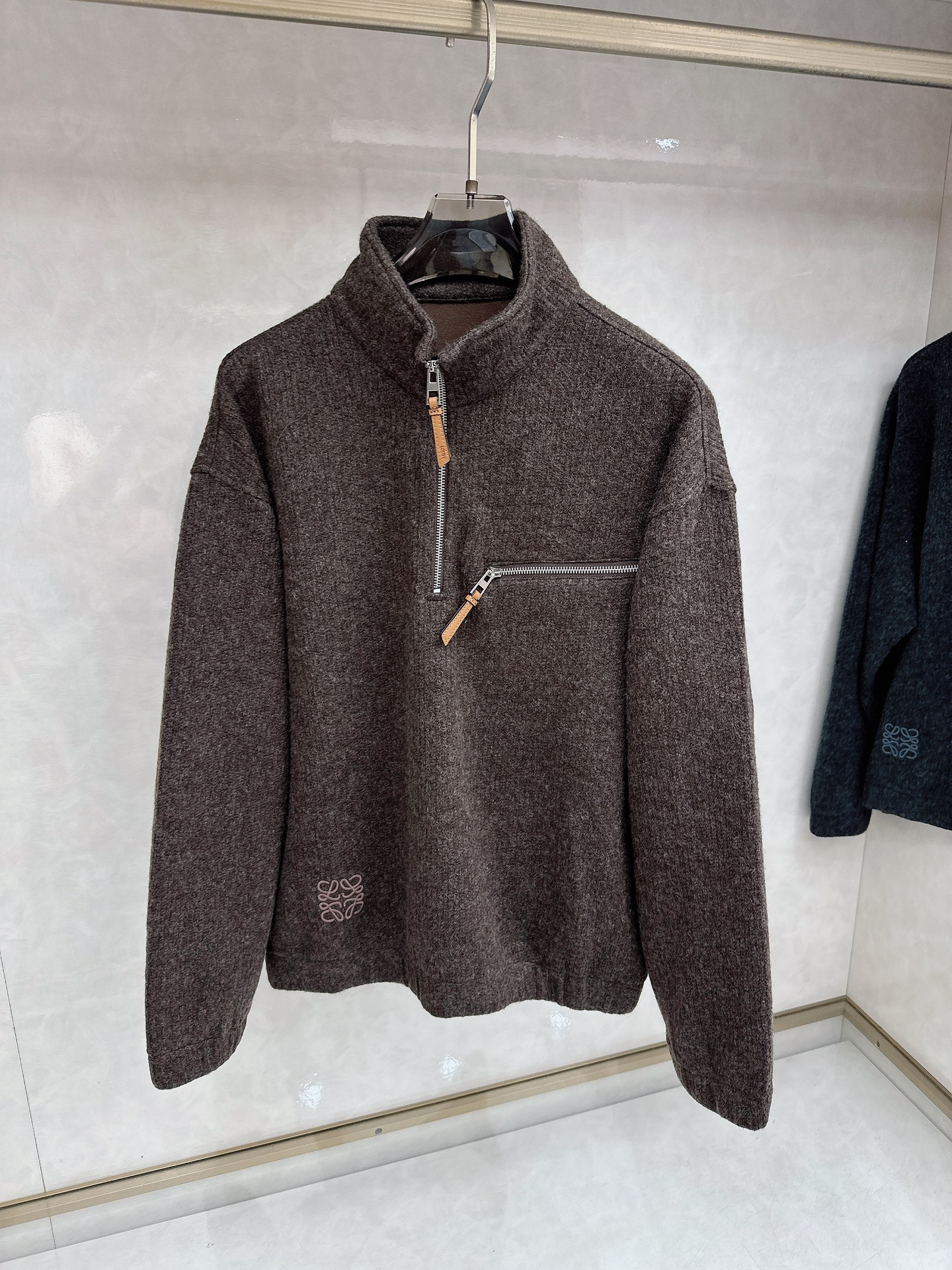 罗意威新款羊毛立领拉链毛衣，上身舒适，不挑身材 男女同款，秋冬毛衣，是今年最好看的情侣装，秋冬必备百搭不