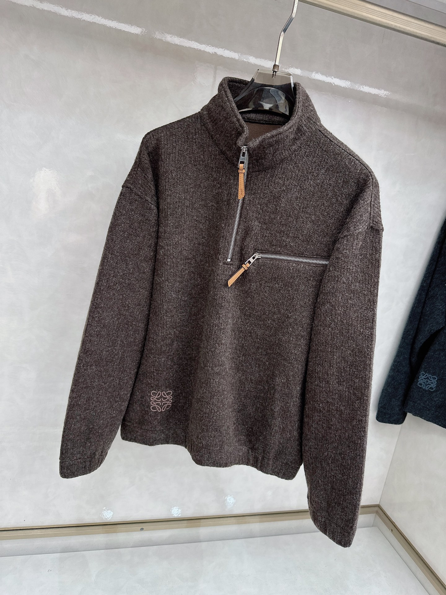 罗意威新款羊毛立领拉链毛衣，上身舒适，不挑身材 男女同款，秋冬毛衣，是今年最好看的情侣装，秋冬必备百搭不