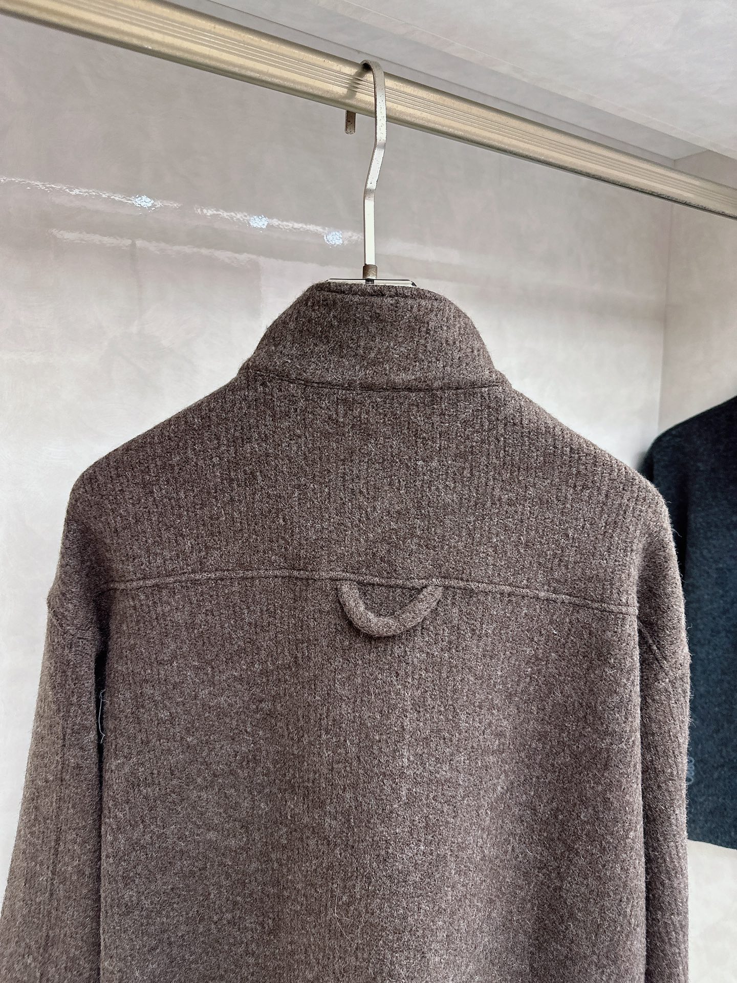 罗意威新款羊毛立领拉链毛衣，上身舒适，不挑身材 男女同款，秋冬毛衣，是今年最好看的情侣装，秋冬必备百搭不