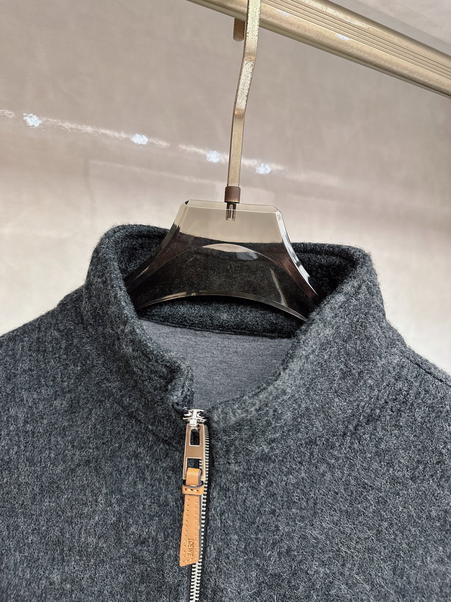 罗意威新款羊毛立领拉链毛衣，上身舒适，不挑身材 男女同款，秋冬毛衣，是今年最好看的情侣装，秋冬必备百搭不