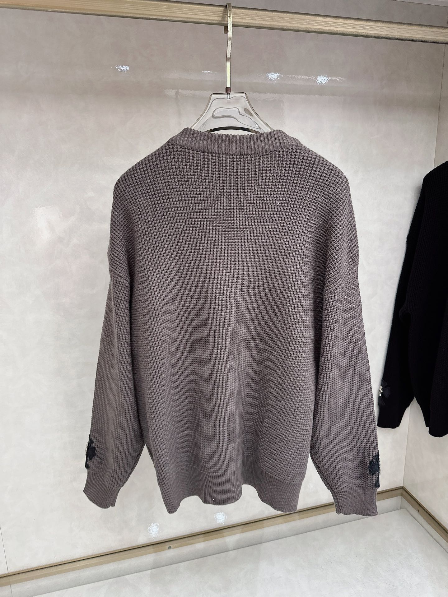 克罗心新款毛衫毛衣，上身舒适，不挑身材 男女同款，秋冬毛衣，是今年最好看的情侣装，秋冬必备百搭不出错，洋