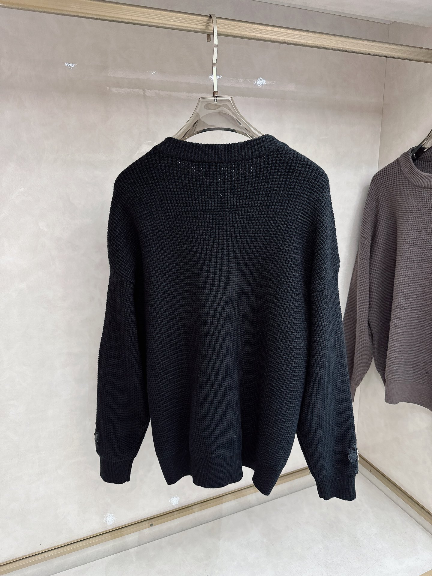 克罗心新款毛衫毛衣，上身舒适，不挑身材 男女同款，秋冬毛衣，是今年最好看的情侣装，秋冬必备百搭不出错，洋