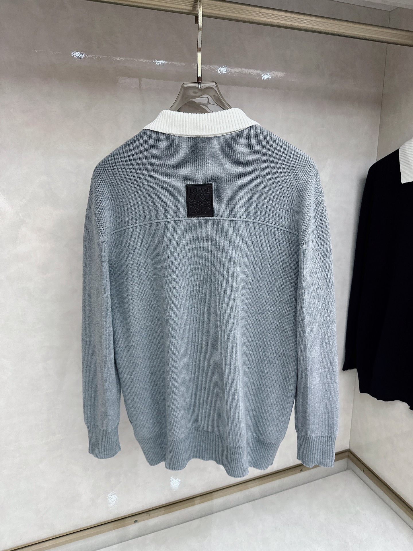 罗意威新款毛衫毛衣，上身舒适，不挑身材 男女同款，秋冬毛衣，是今年最好看的情侣装，秋冬必备百搭不出错，洋