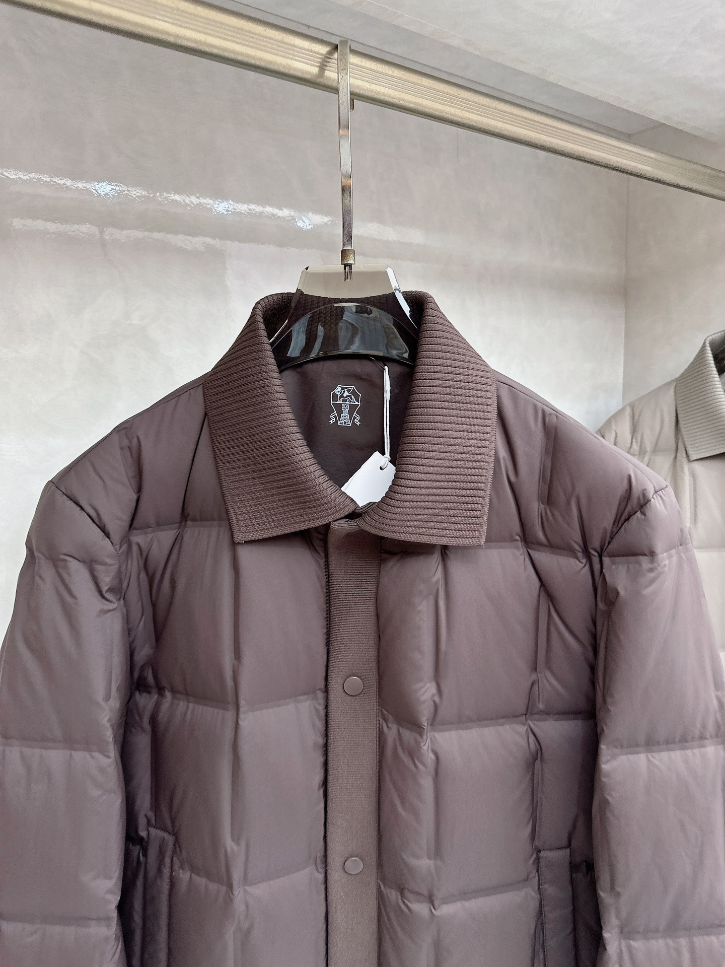 BC 2025 秋冬意式老钱风 /黑色实拍简奢拼毛织翻领方块羽绒服采用防风防雨面料，抗皱立挺有型，抗静电