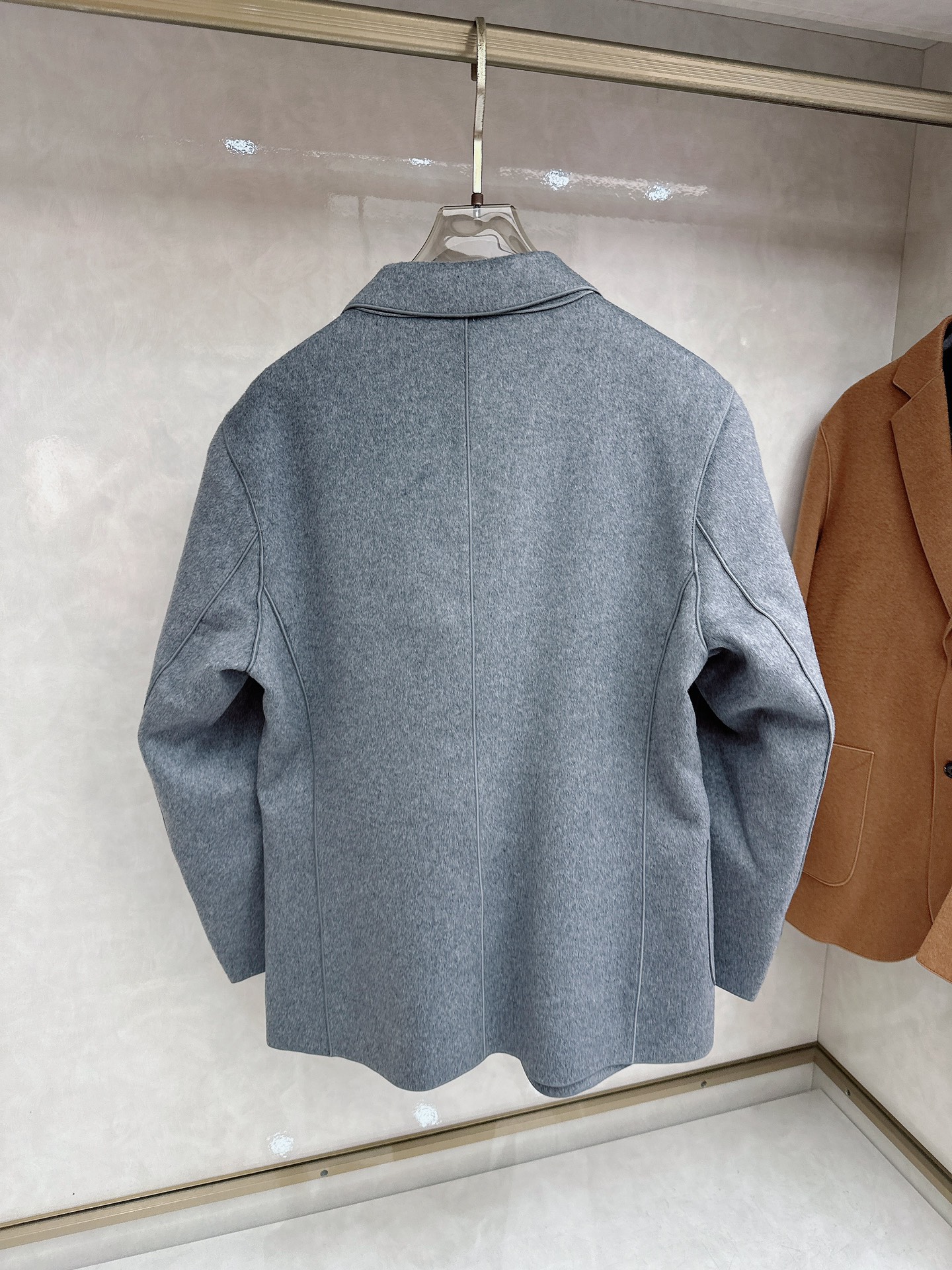 lP🆕 秋冬新款夹克 羊毛外套 贸易公司渠道稀出❕降温天气必备的保暖单品，不论是日常还是户外运动都能穿。