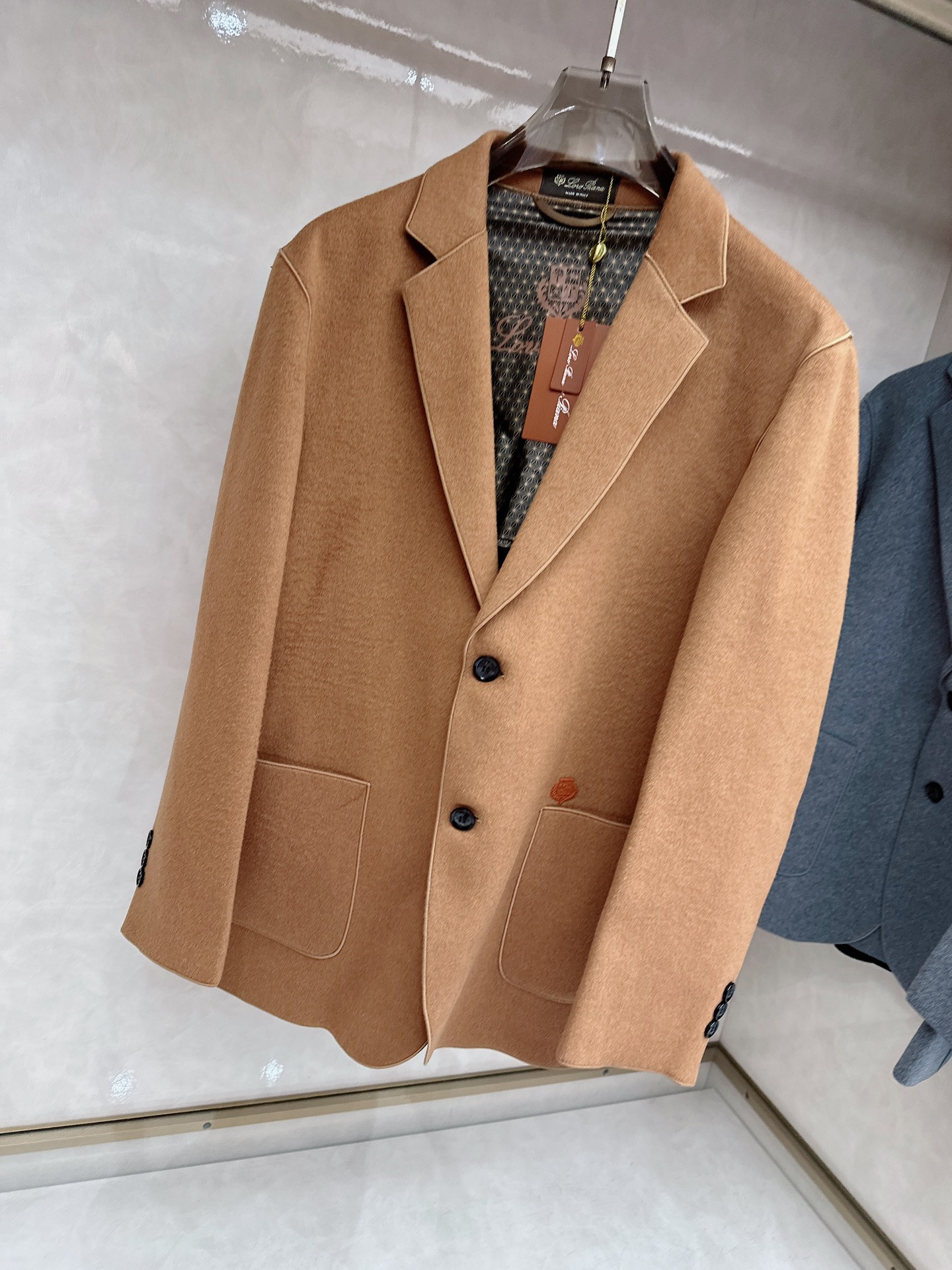 lP🆕 秋冬新款夹克 羊毛外套 贸易公司渠道稀出❕降温天气必备的保暖单品，不论是日常还是户外运动都能穿。