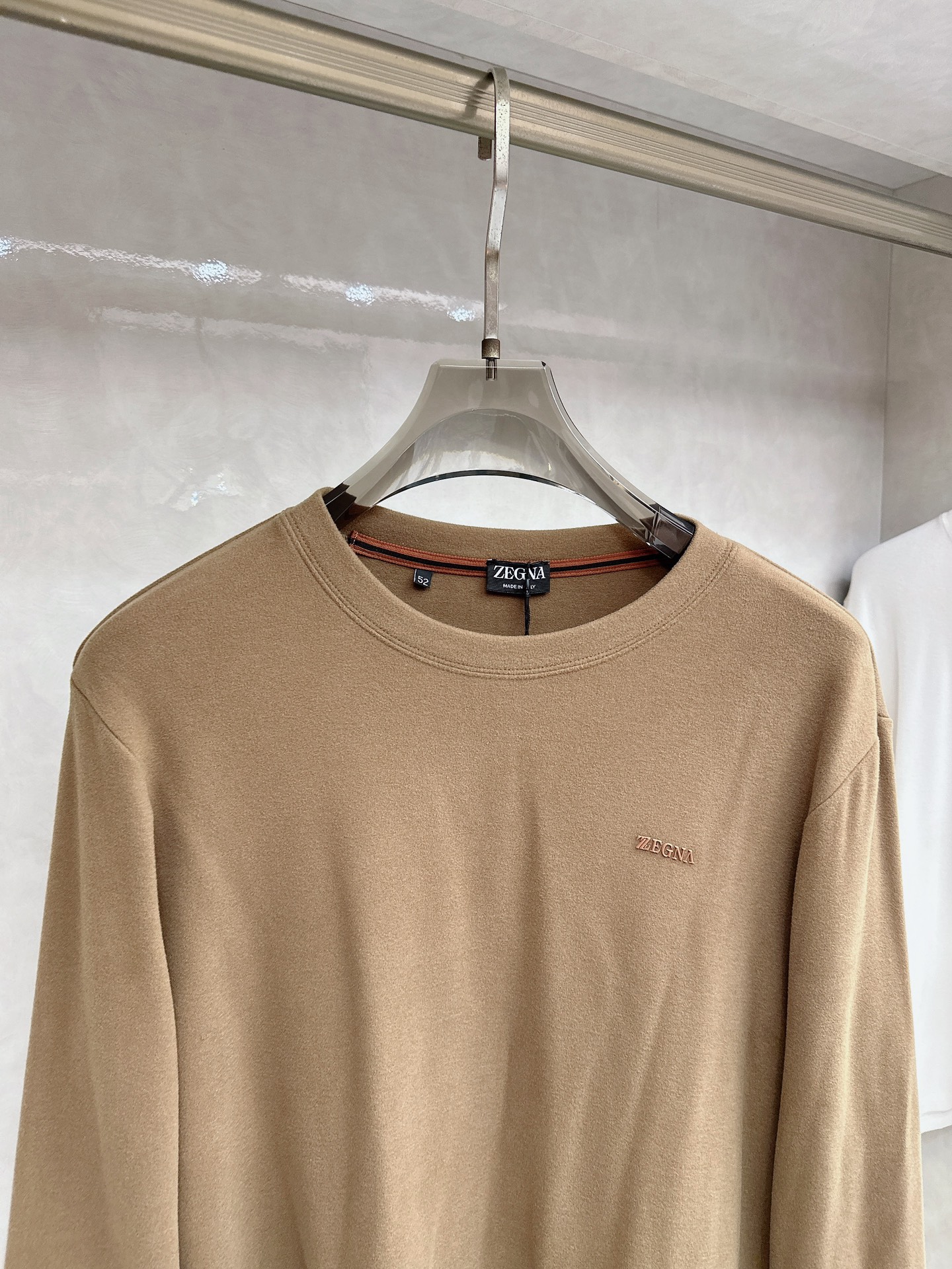 杰尼亚 2025新款原单男士休闲抓绒长袖 高端定制 高版本 时尚百搭爆款进口面料 手感超柔软细腻 穿着亲